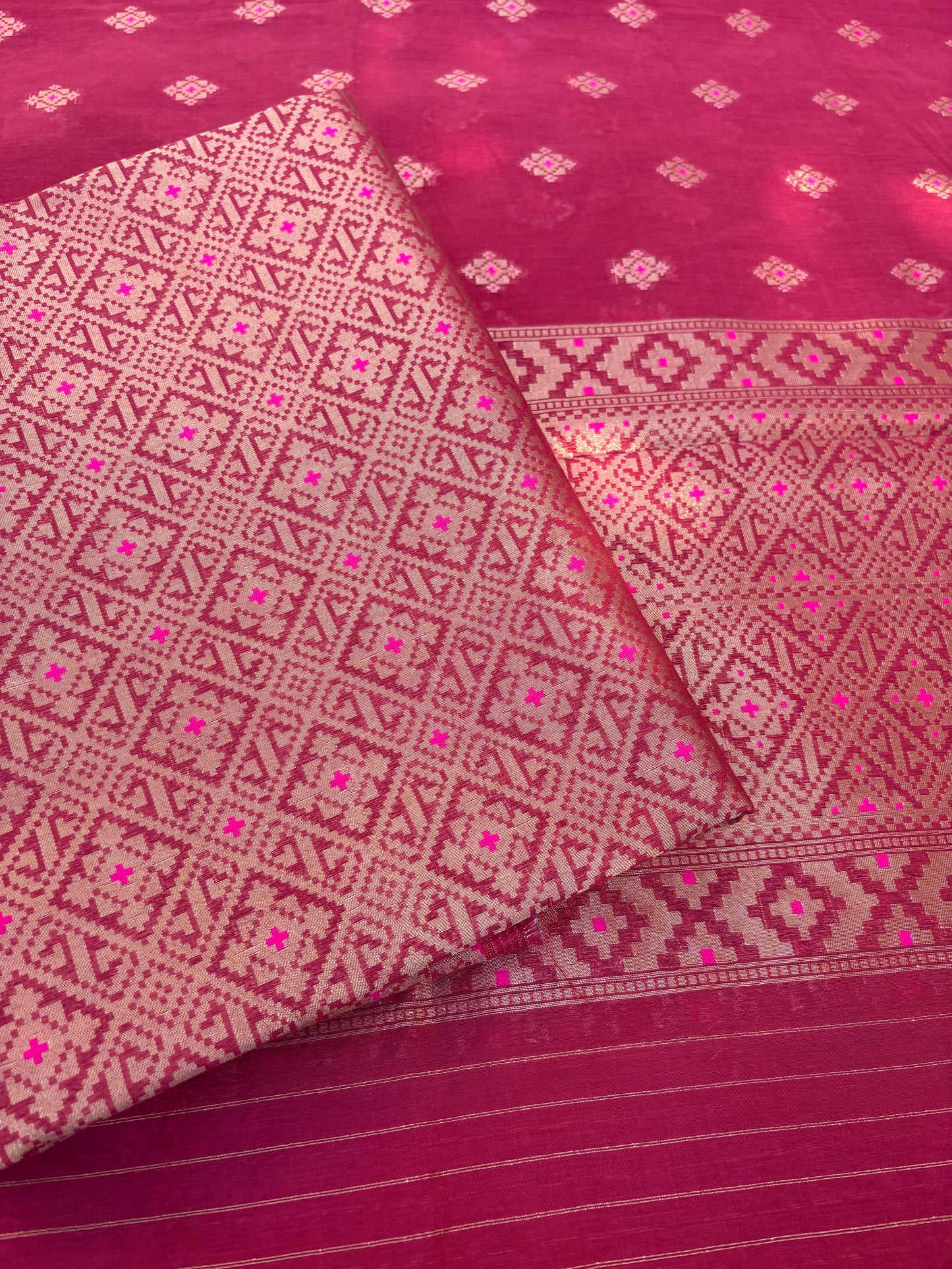 Red Chanderi jamaani weaving 3 piece suit set
