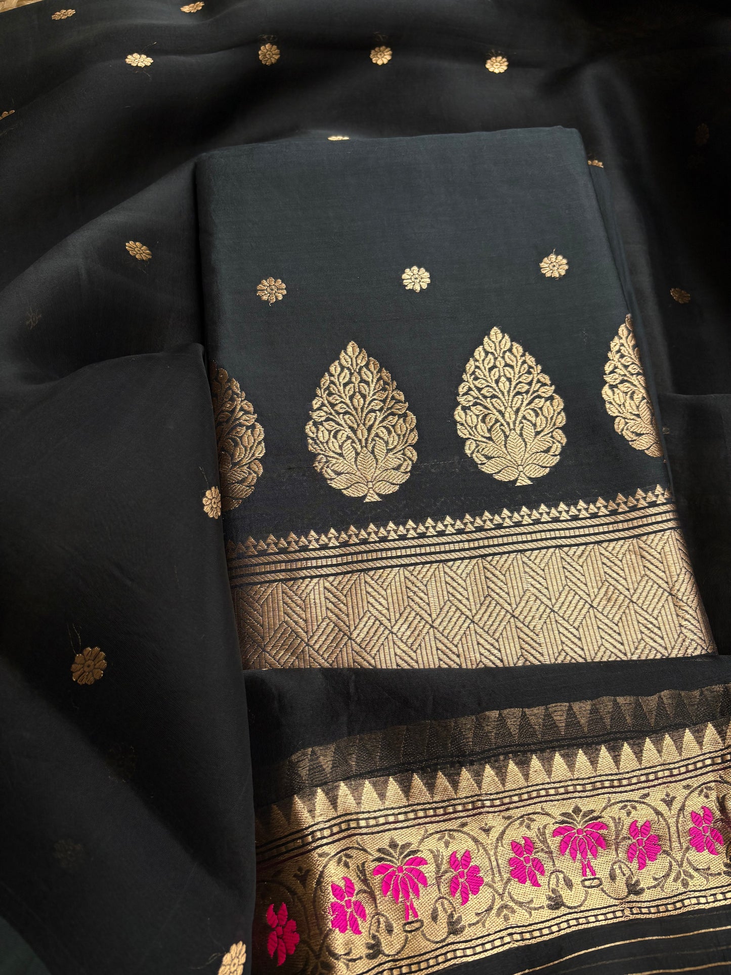 Black Chiniya kora silk 3 piece suit set