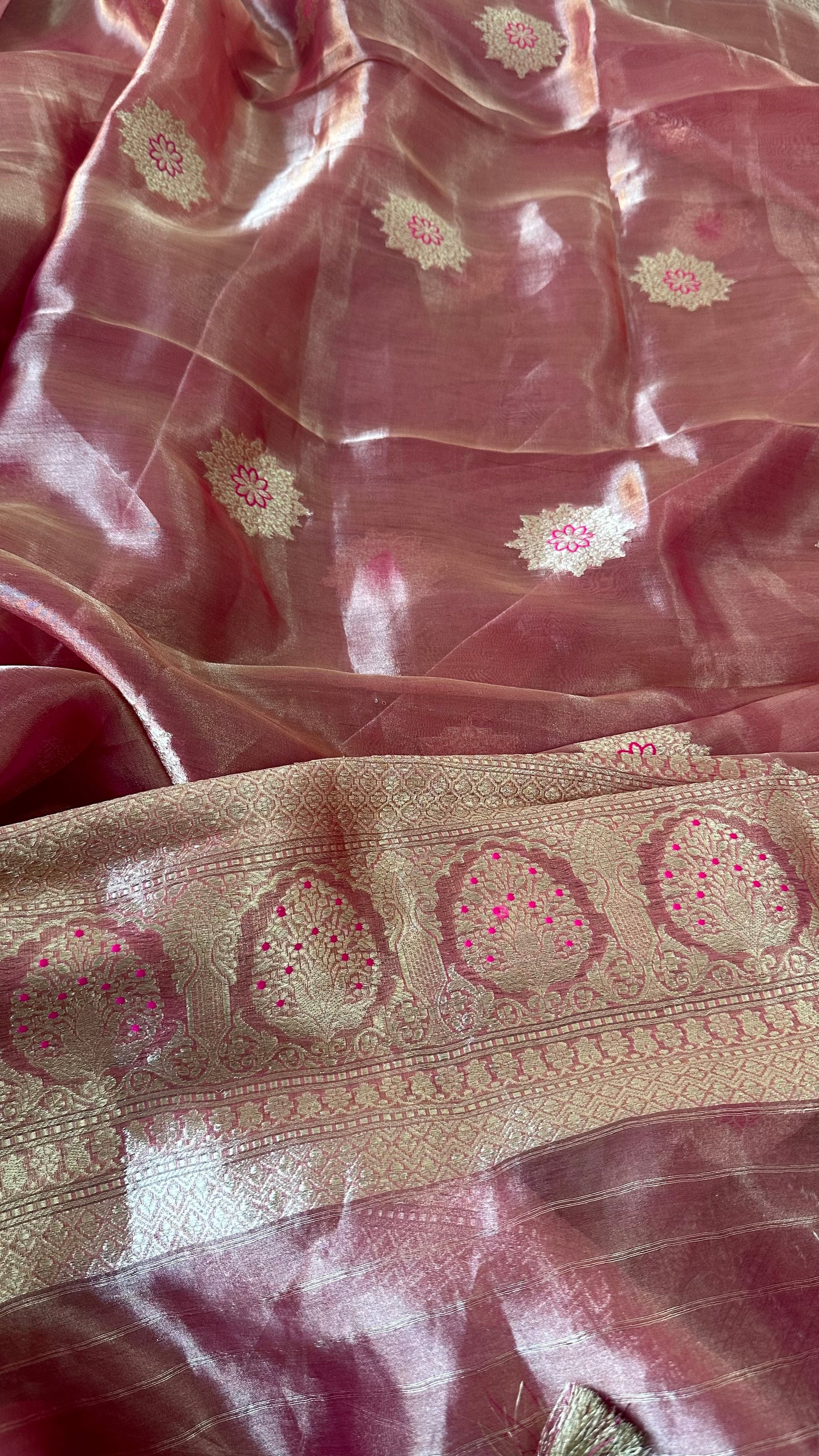Pink chiniya kurta, plain bottom and tissue meendar dupatta.