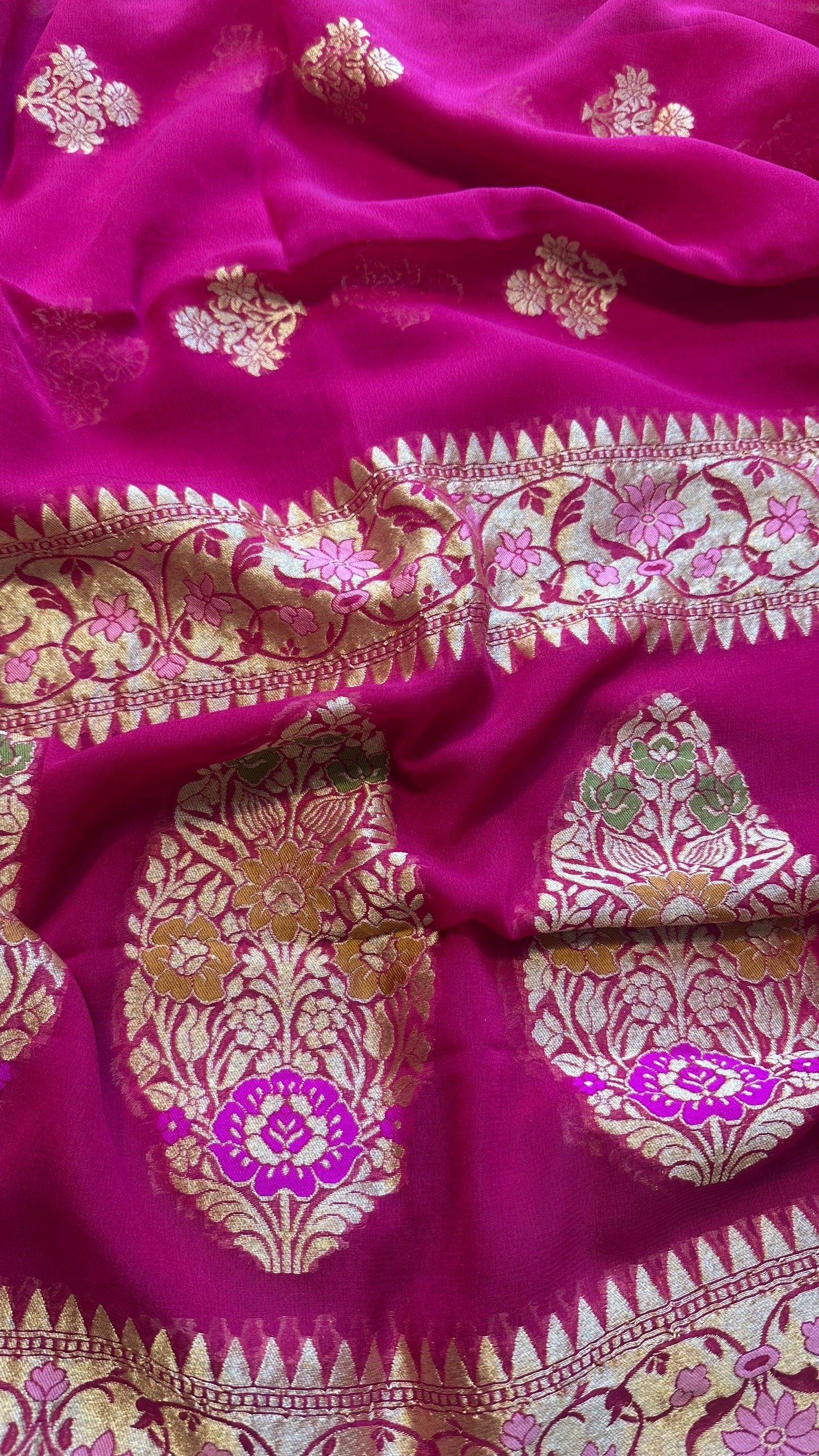 Cream chiniya silk meendar kurta, khaddi georgette dupatta , plain bottom