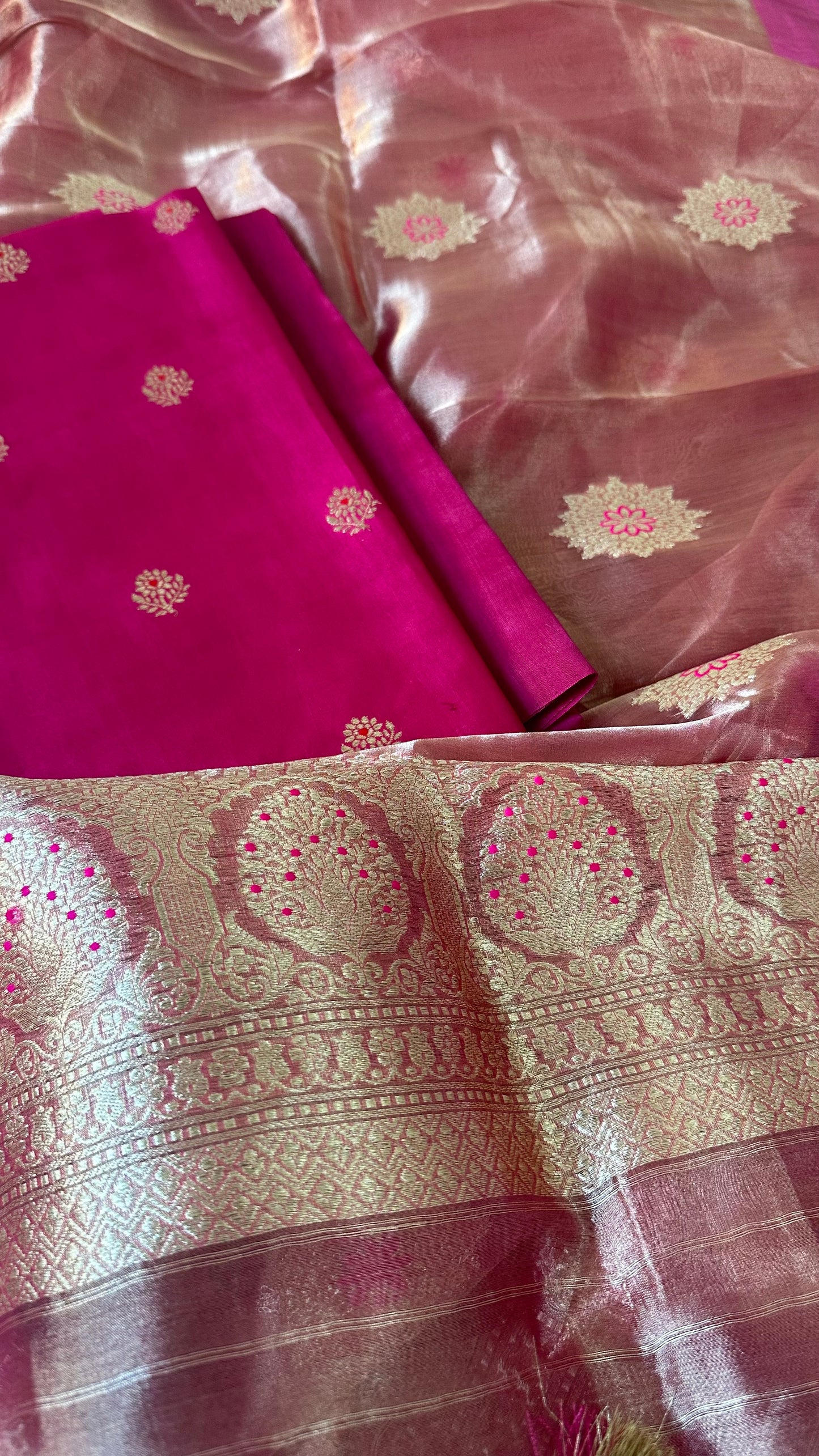 Pink chiniya kurta, plain bottom and tissue meendar dupatta.