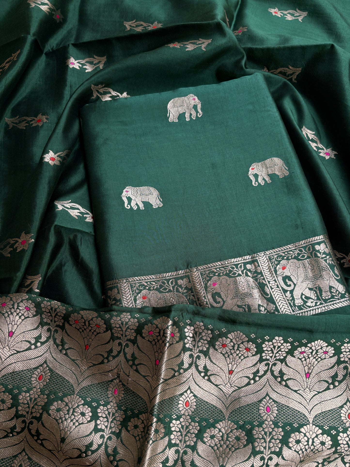 Green pure silk kadhwa figure motif suit set