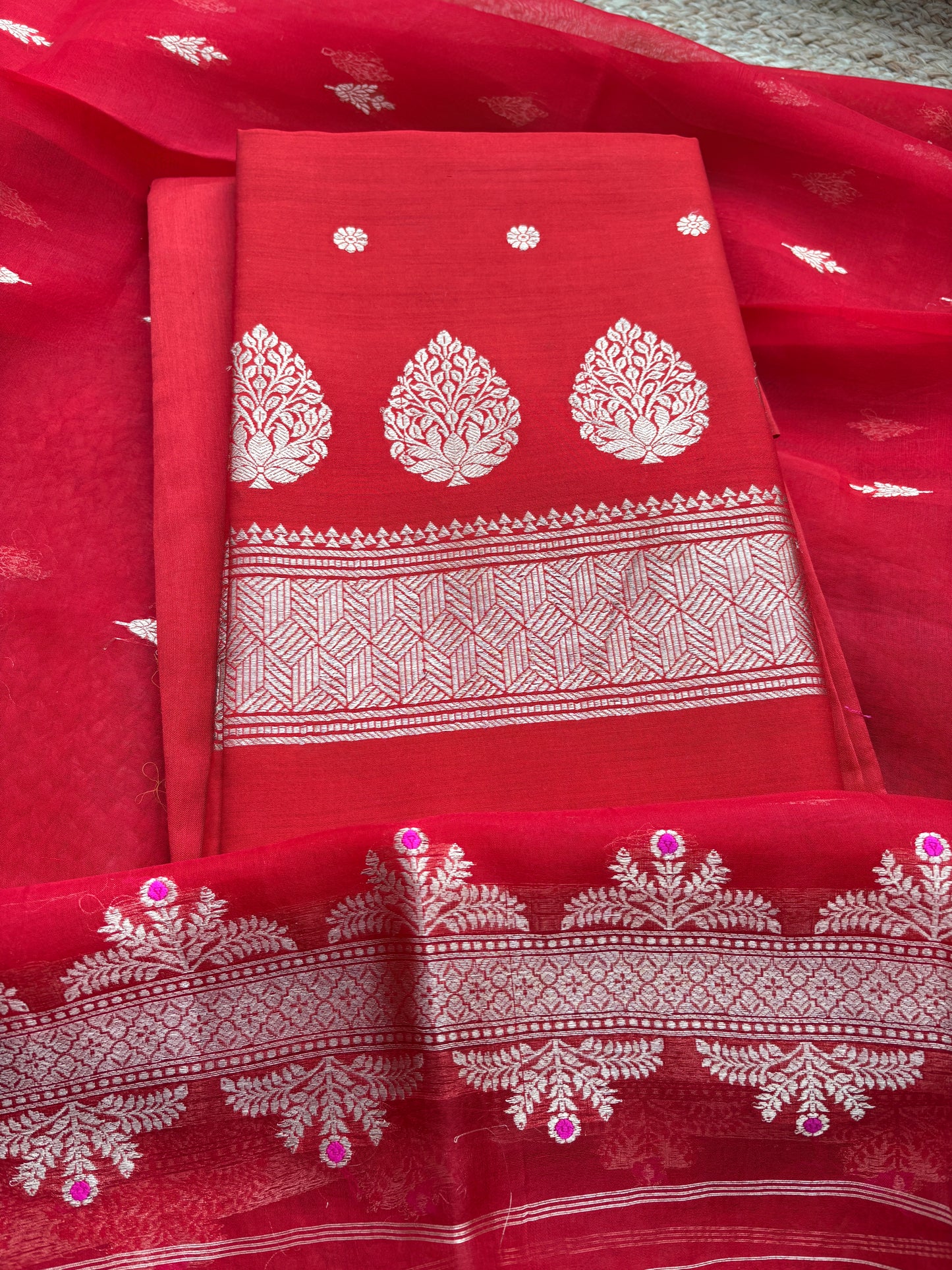 Red Chiniya Kora meenadar suit set