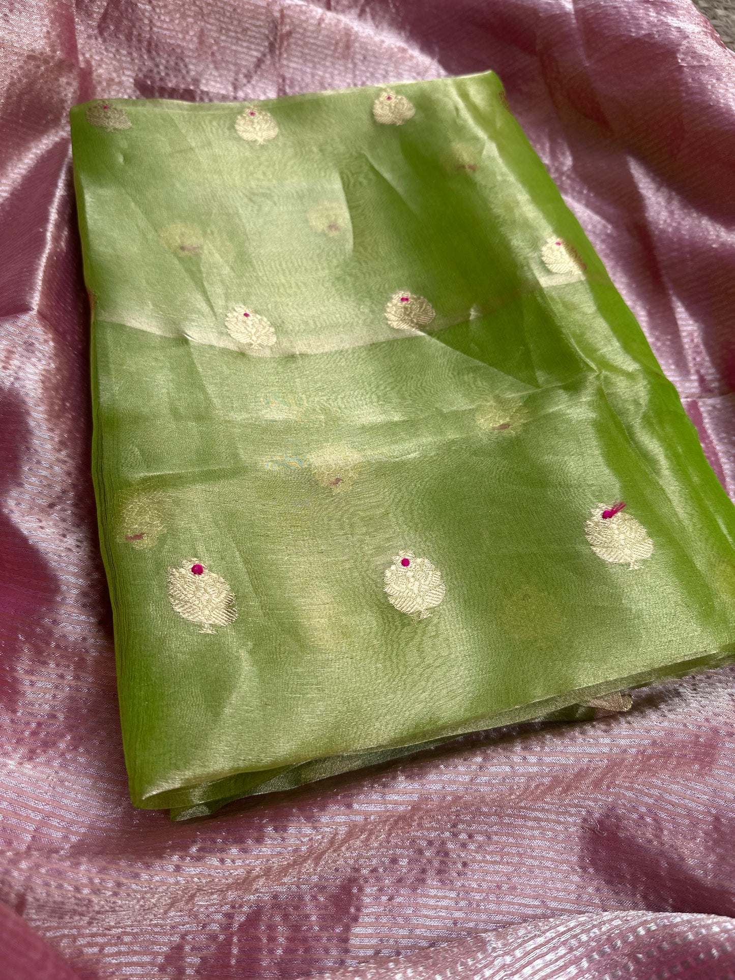 Green kadhwa tissue kurta, full weaving dupatta, plain bottom