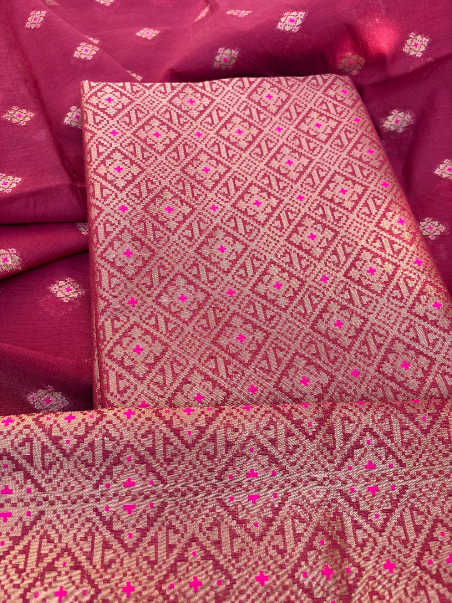 Red Chanderi jamaani weaving 3 piece suit set