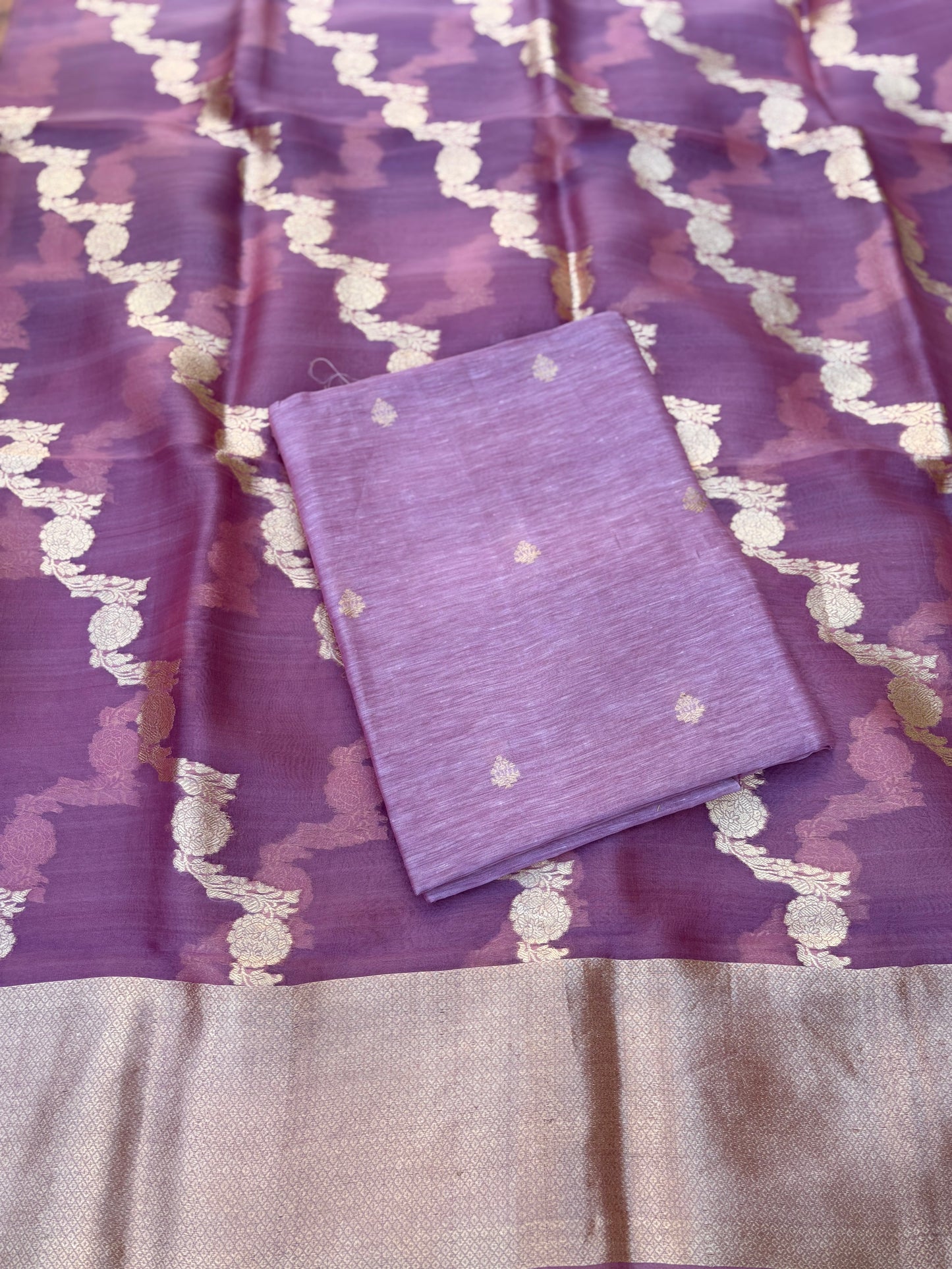 Lavender linen silk kurta, kora silk dupatta, plain bottom