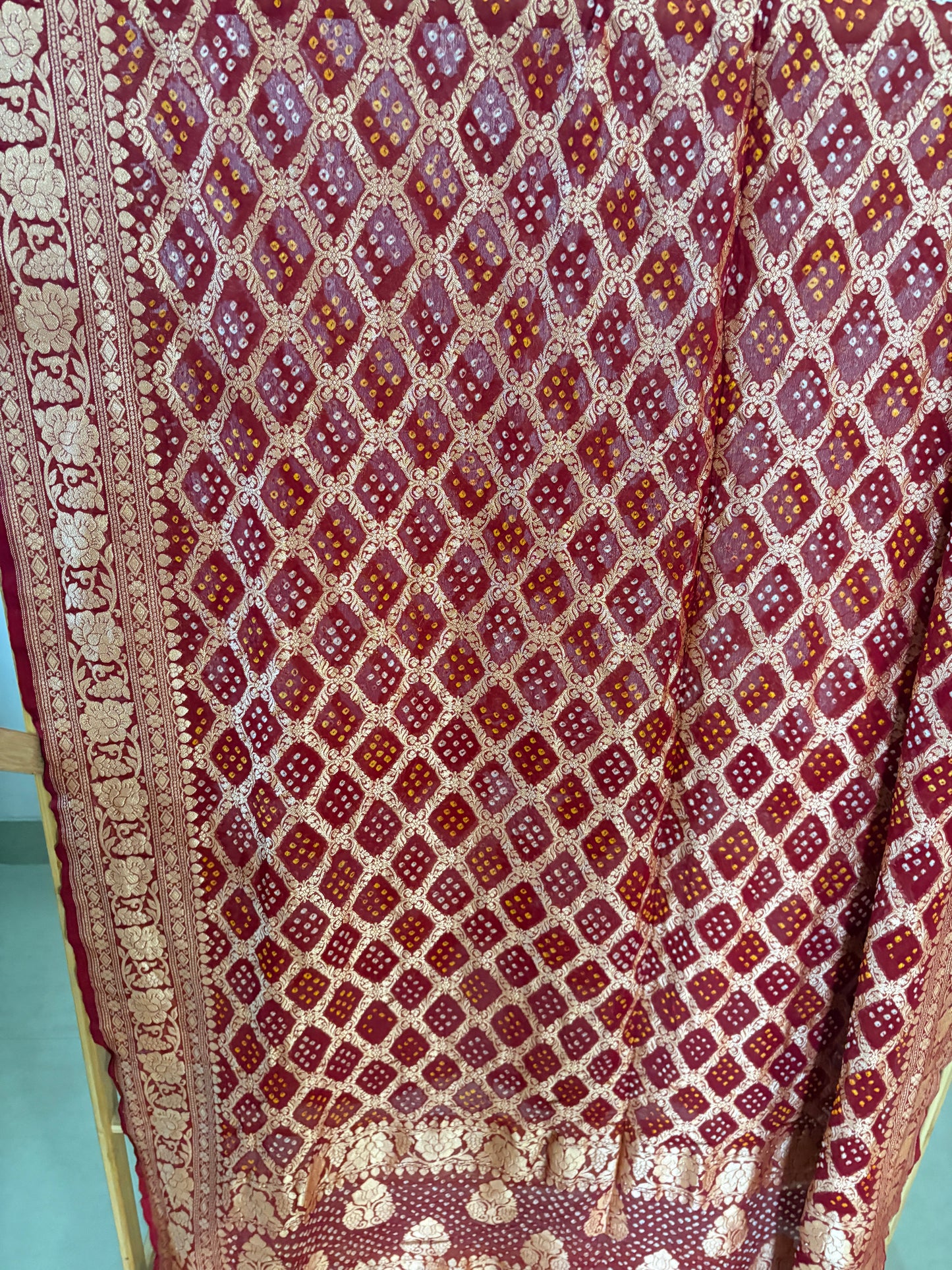 Maroon bandhani Khaddi georgette dupatta