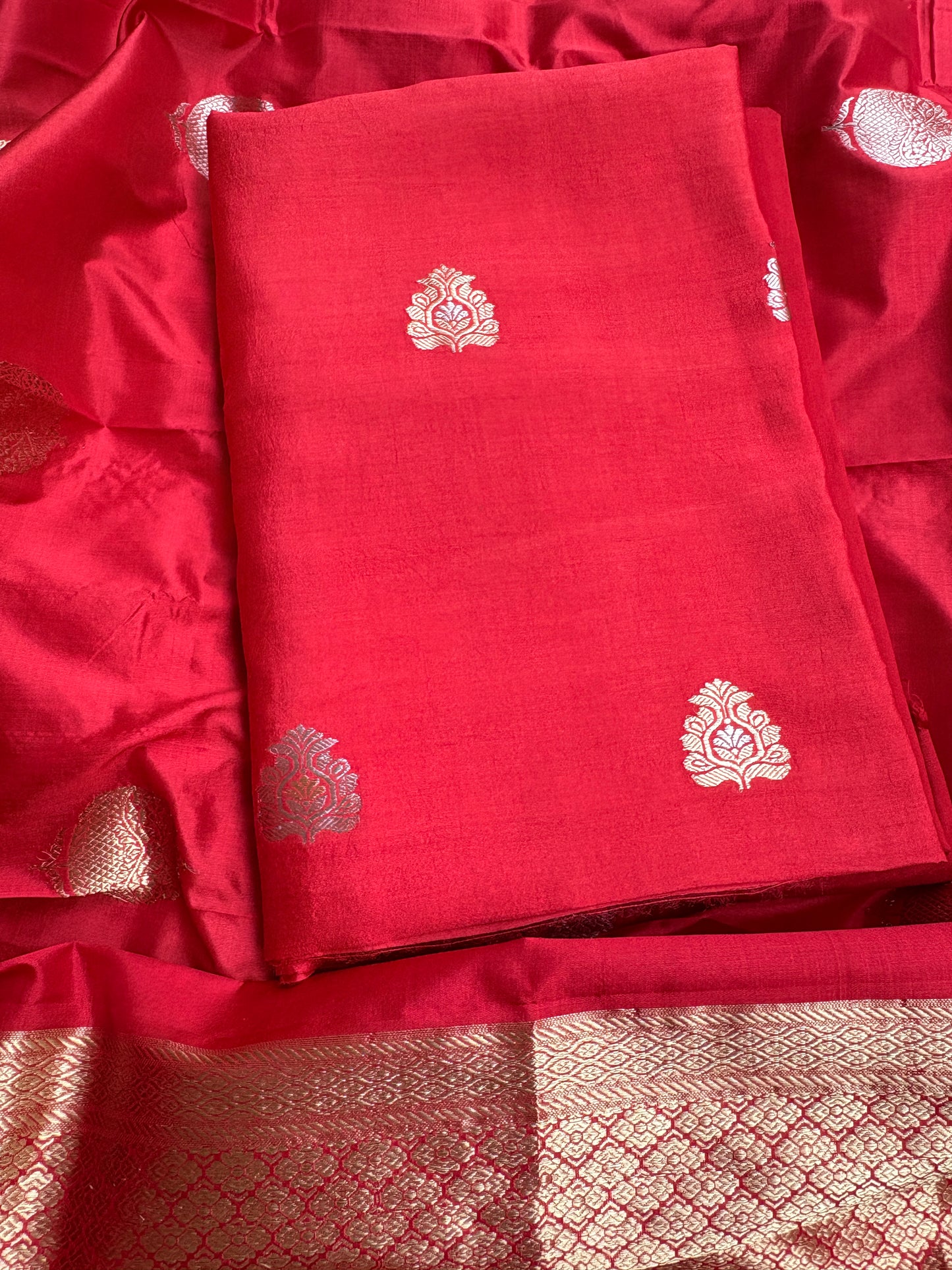 Red Chiniya katan silk suit set