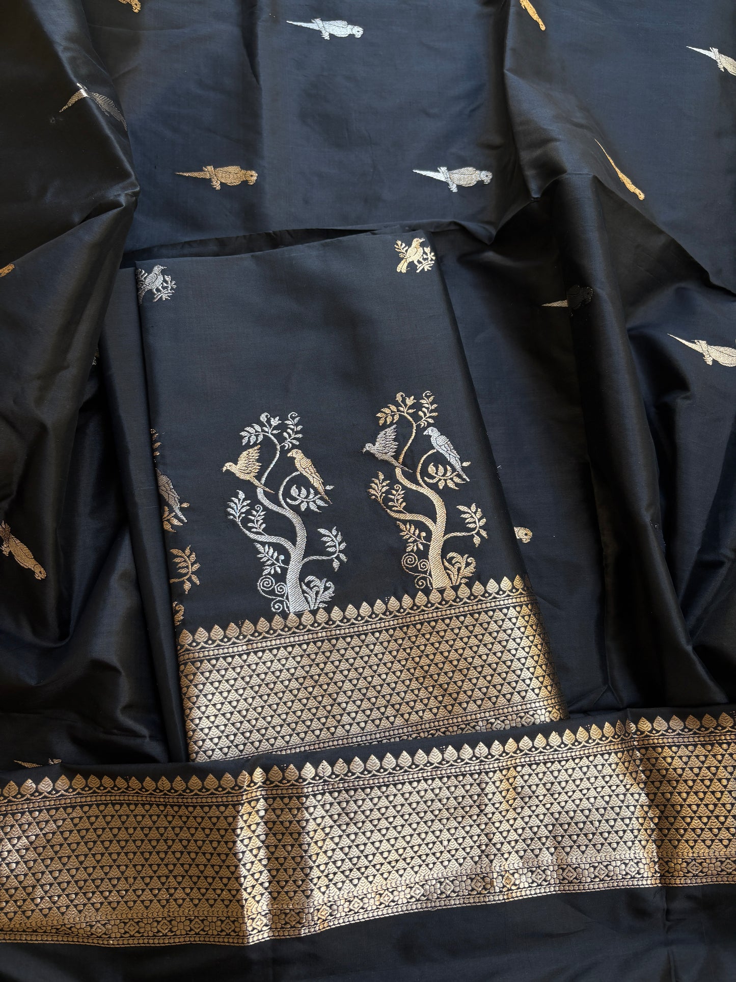 Black katan by katan figure motif suit set