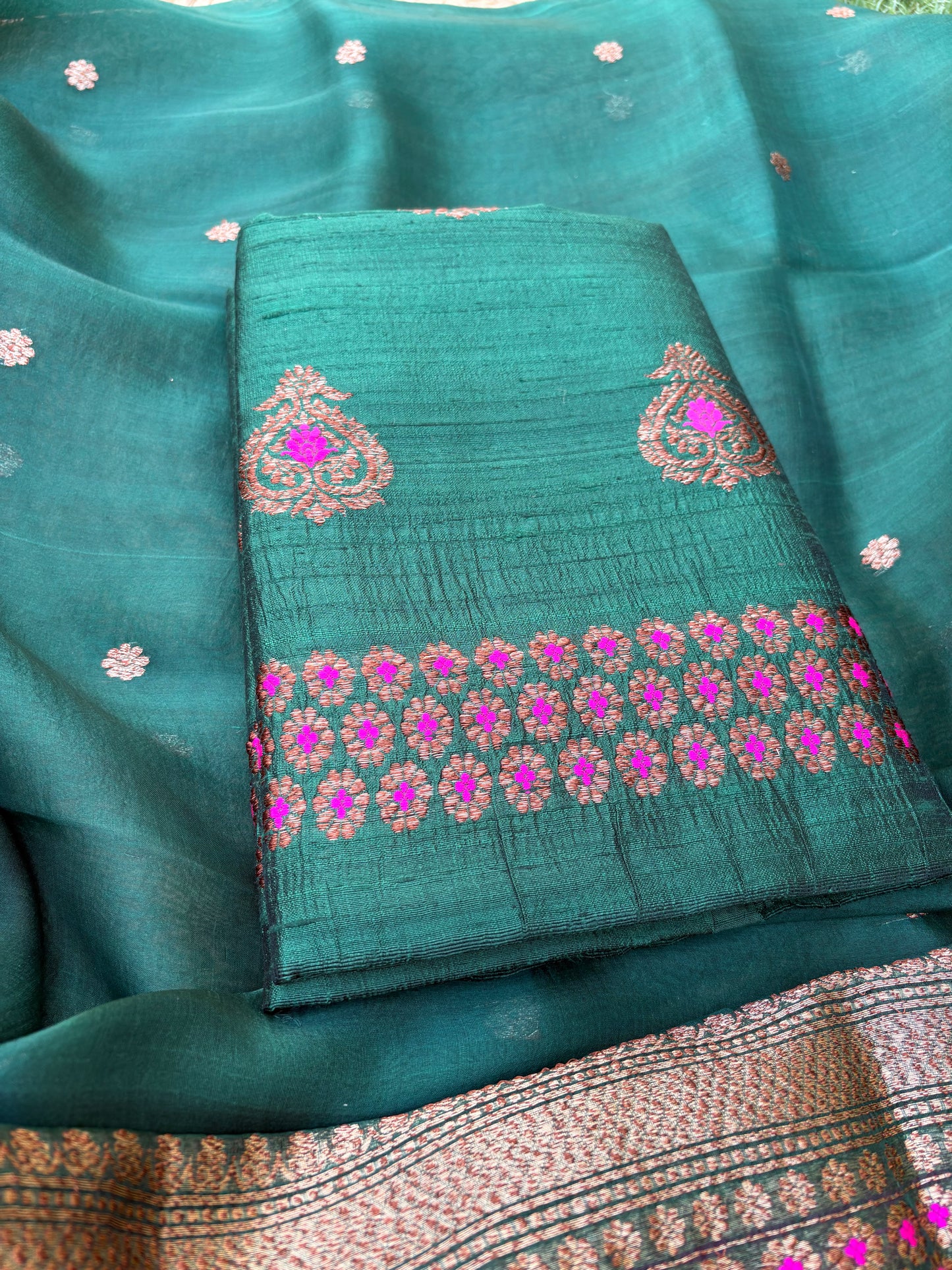 Green tusaar silk meenadar kurta, tussar bottom and plain kora silk dupatt