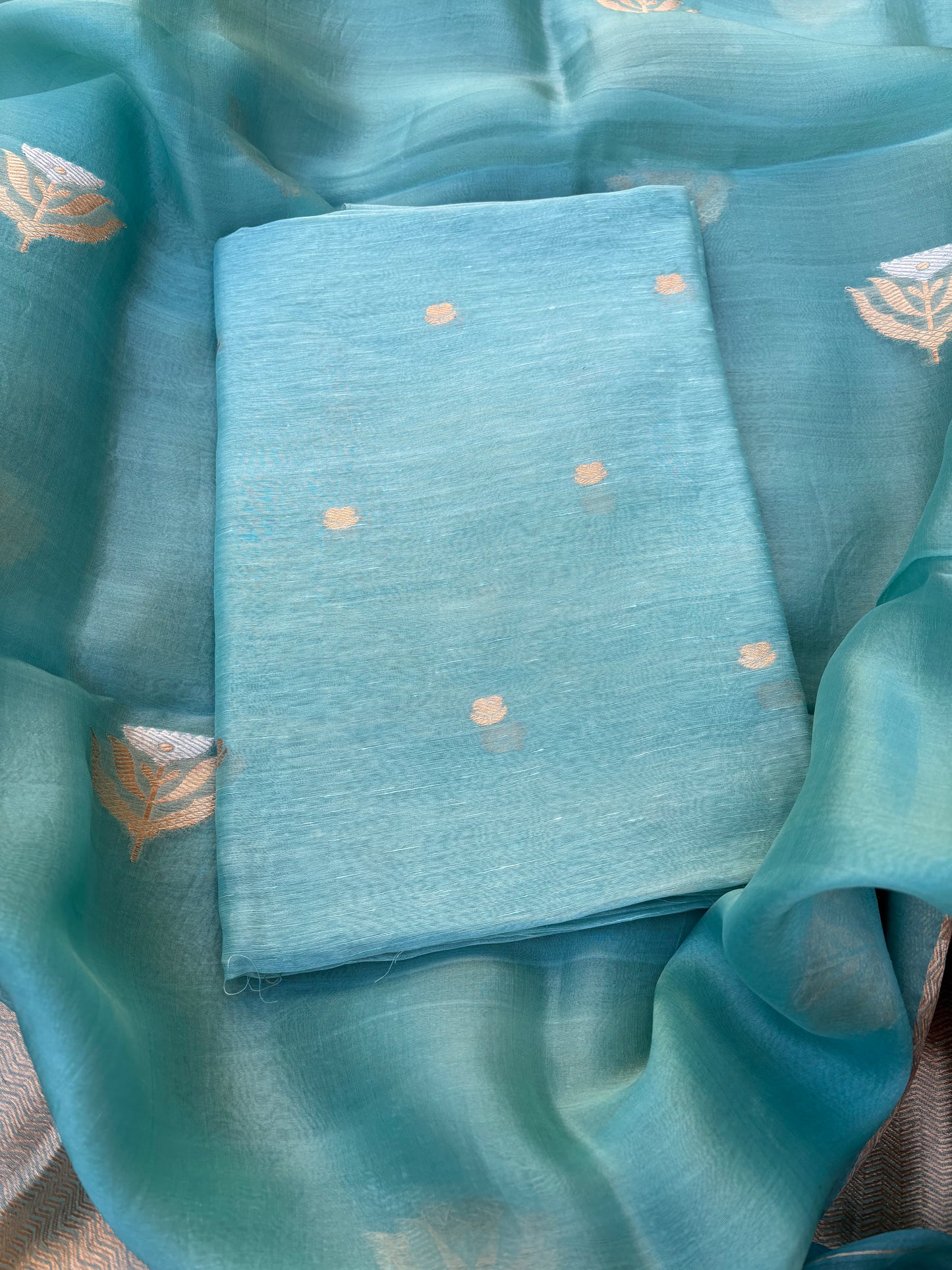 Blue linen silk kurta, kora kadhwa dupatta, plain bottom