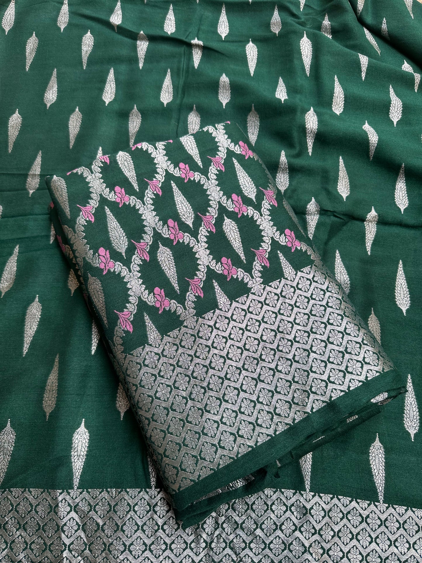 Green meendar moonda silk 3 piece suit