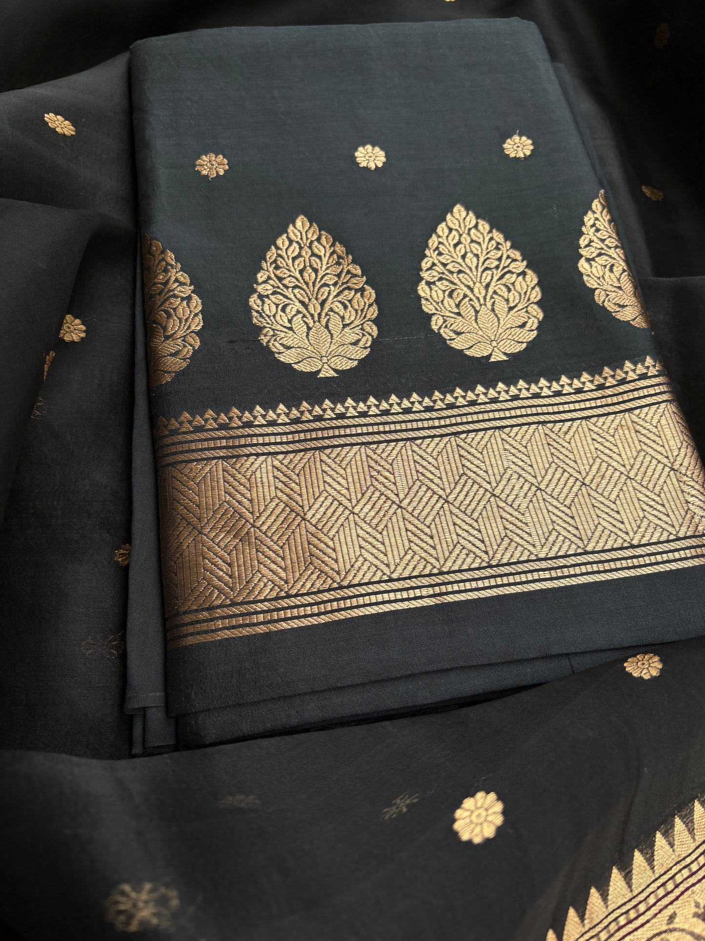 Black Chiniya kora silk 3 piece suit set