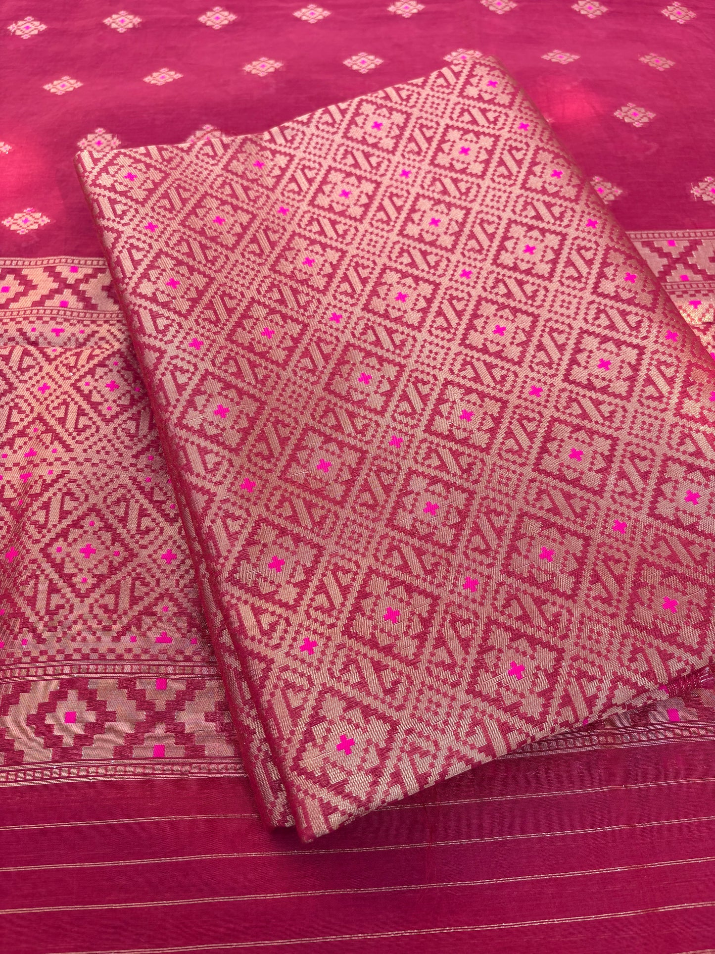 Red Chanderi jamaani weaving 3 piece suit set