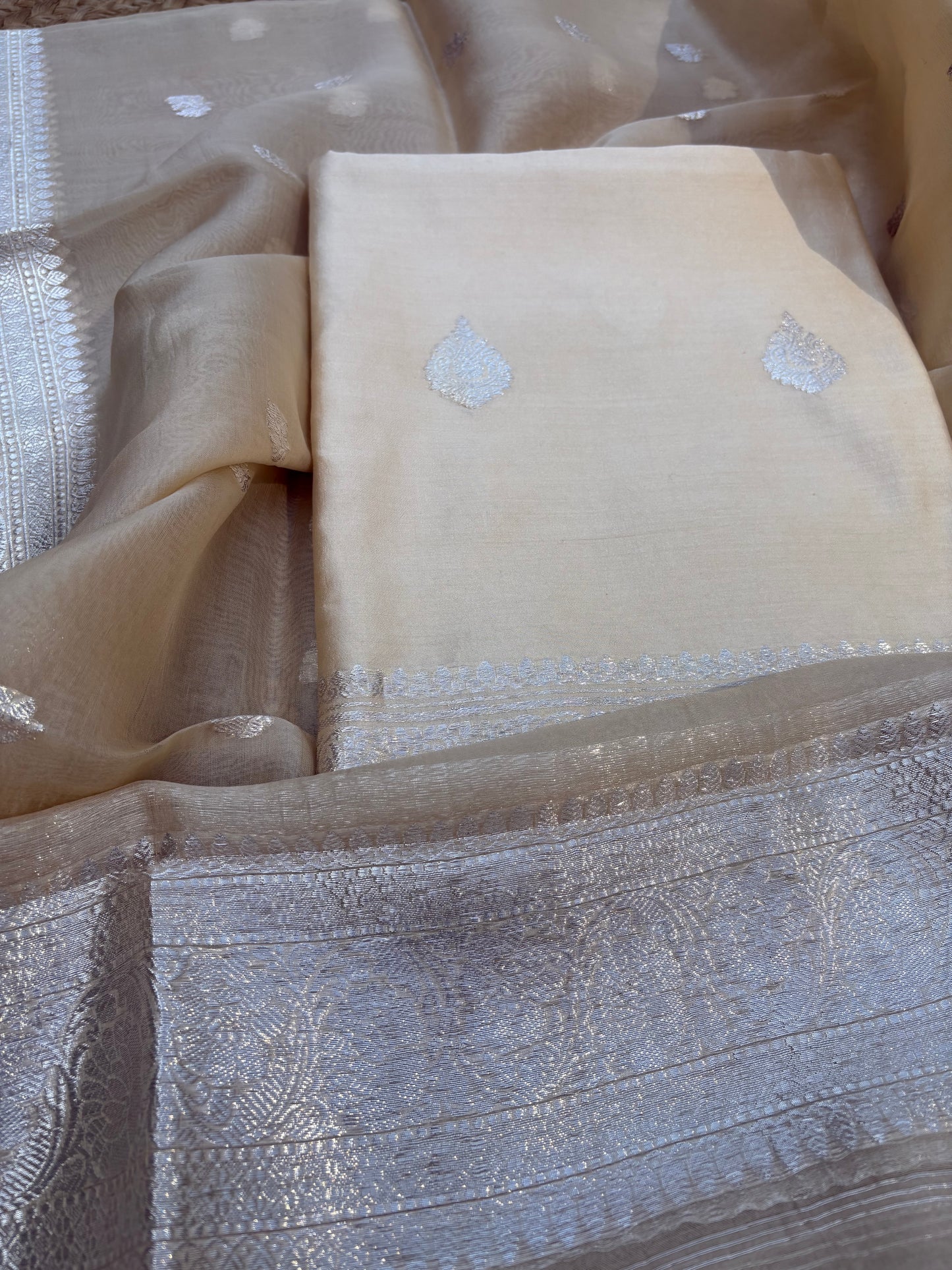 Cream Chiniya silk kurta, kora silk dupatta, plain bottom