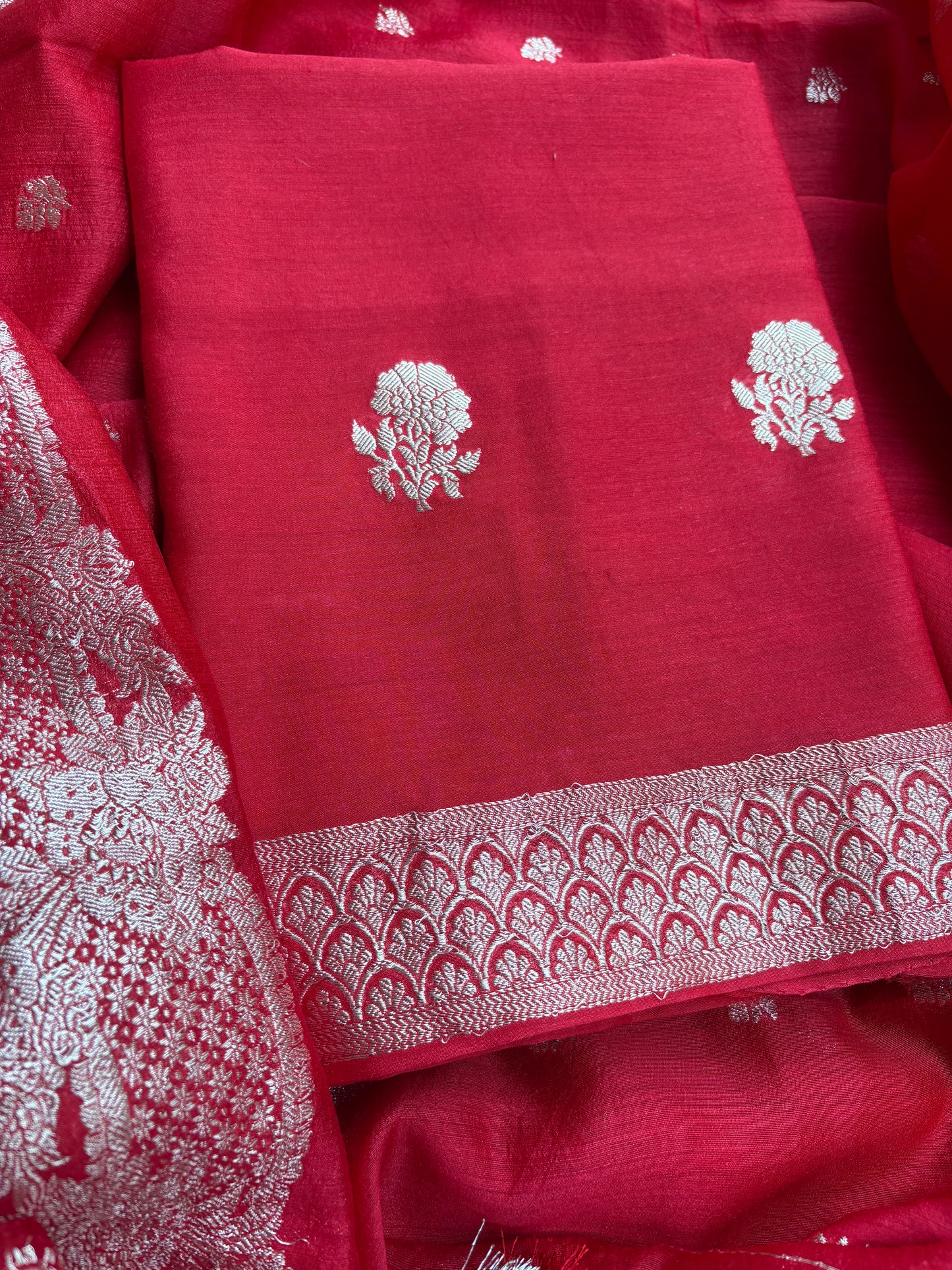 Red moonga silk kurta,moonga silk dupatta, plain silk bottom