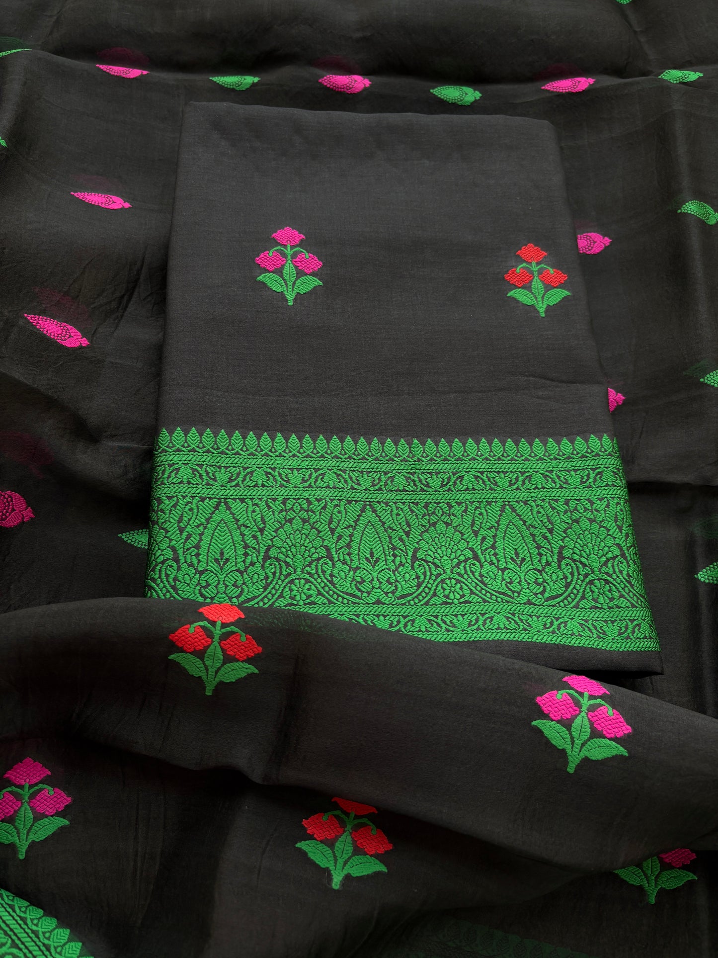 Black meenadar Chiniya kora suit set