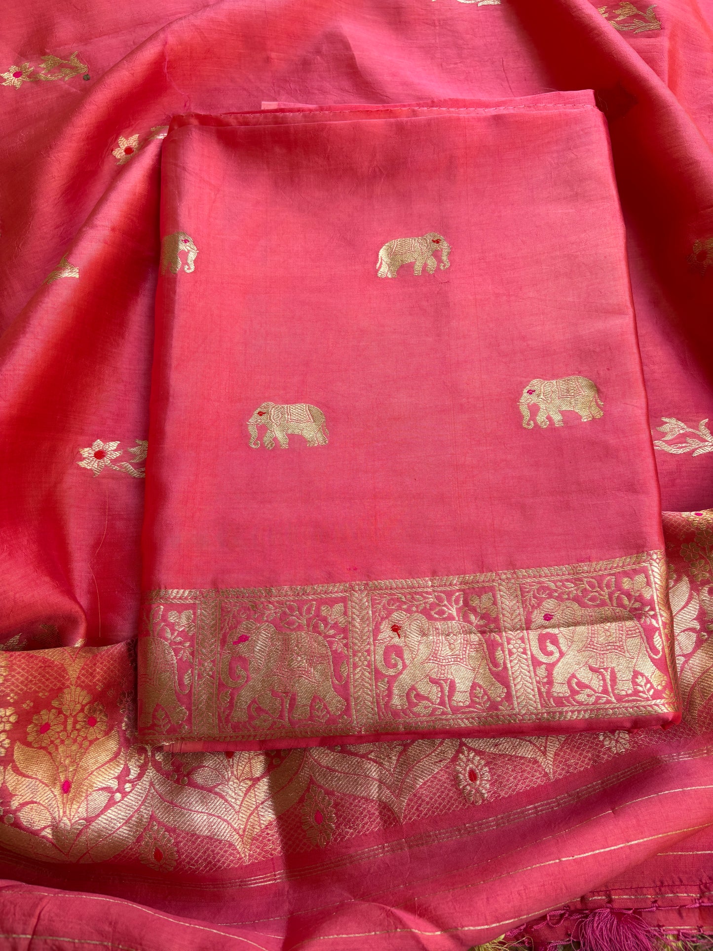 Pink Chiniya elephant motif kadhwa suit set