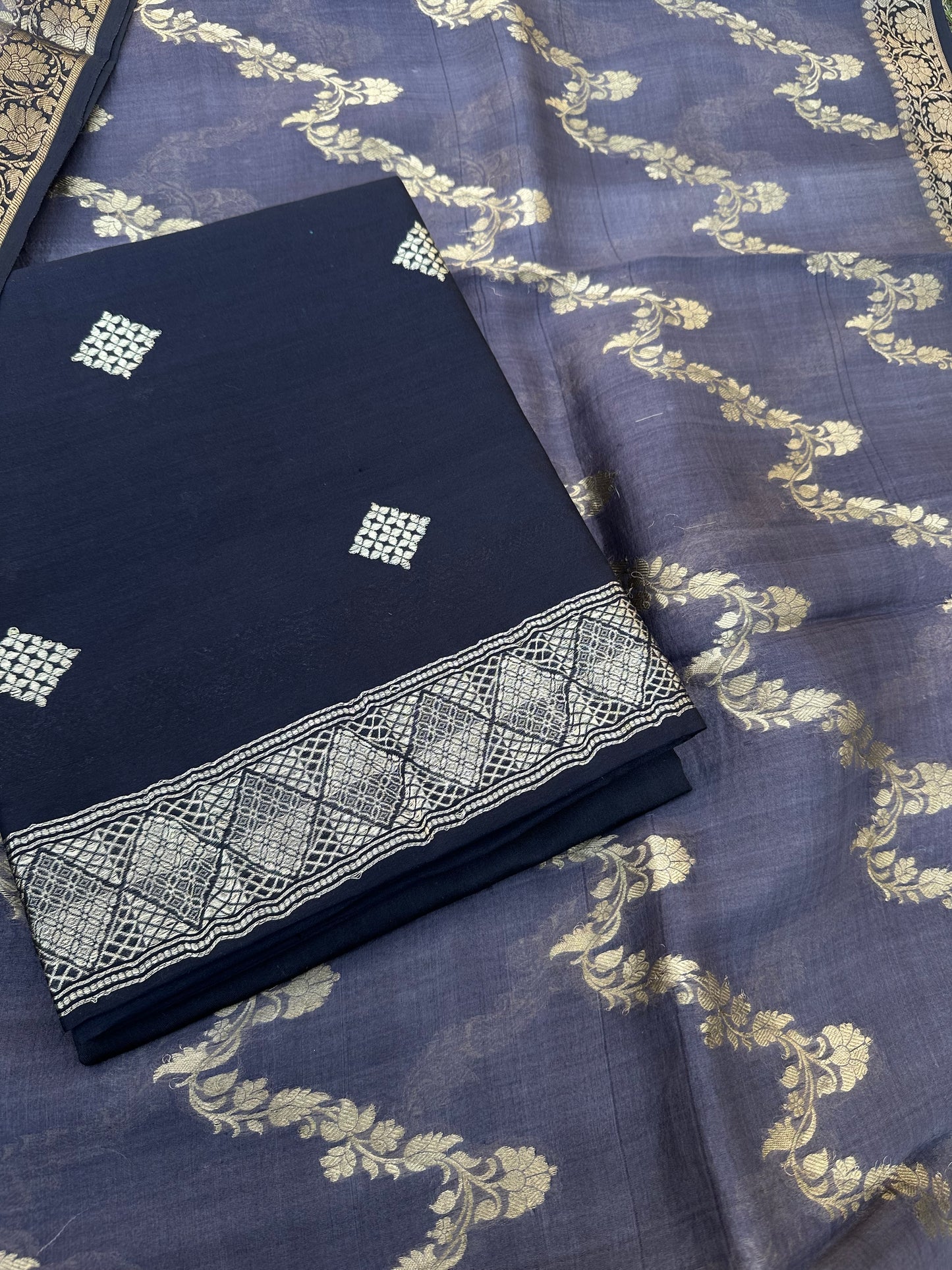 Black chiniya silk kurta, grey black dupatta, plain bottom