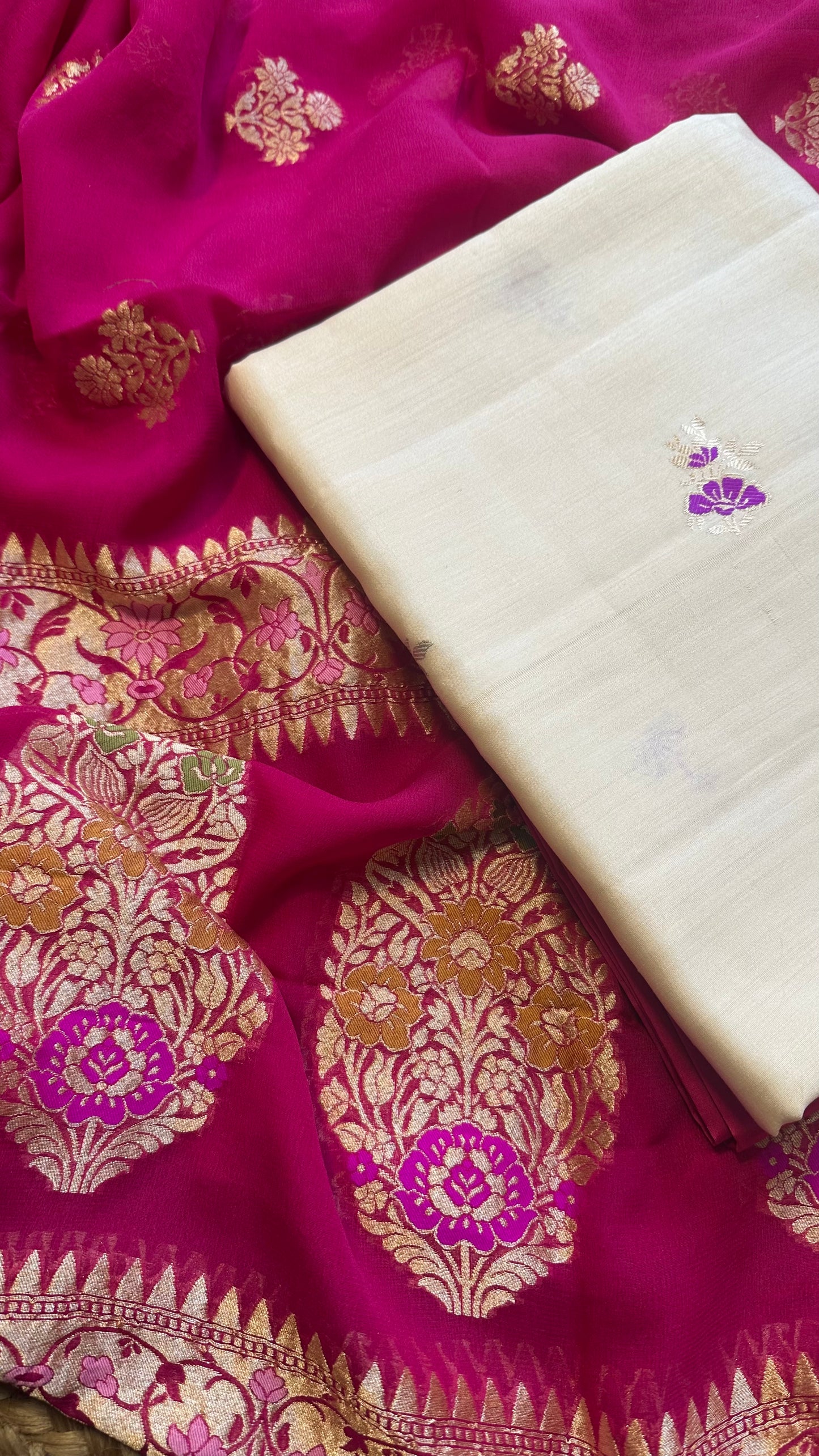 Cream chiniya silk meendar kurta, khaddi georgette dupatta , plain bottom