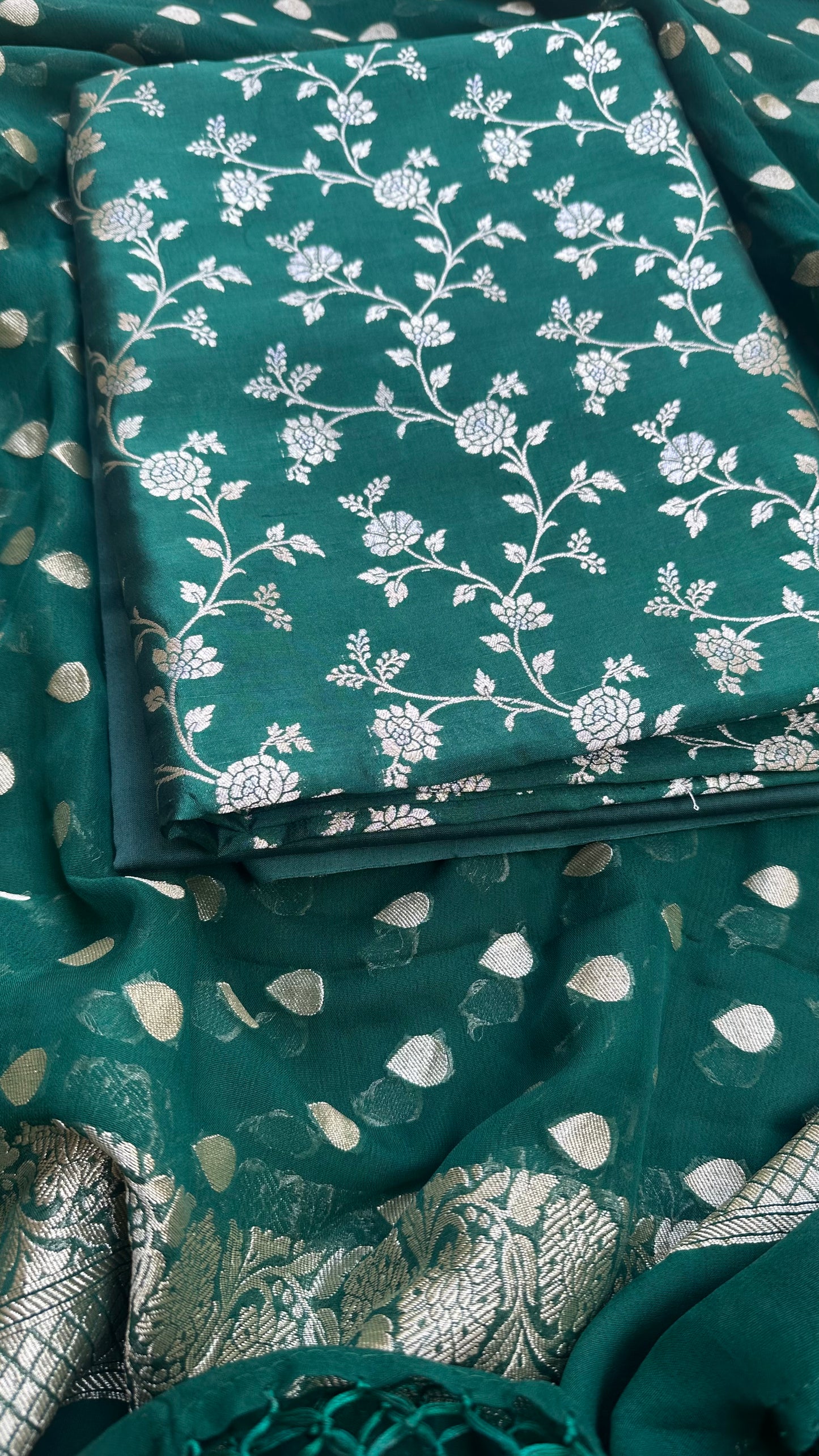 Green chiniya silk kurta, georgette dupatta, plain bottom.