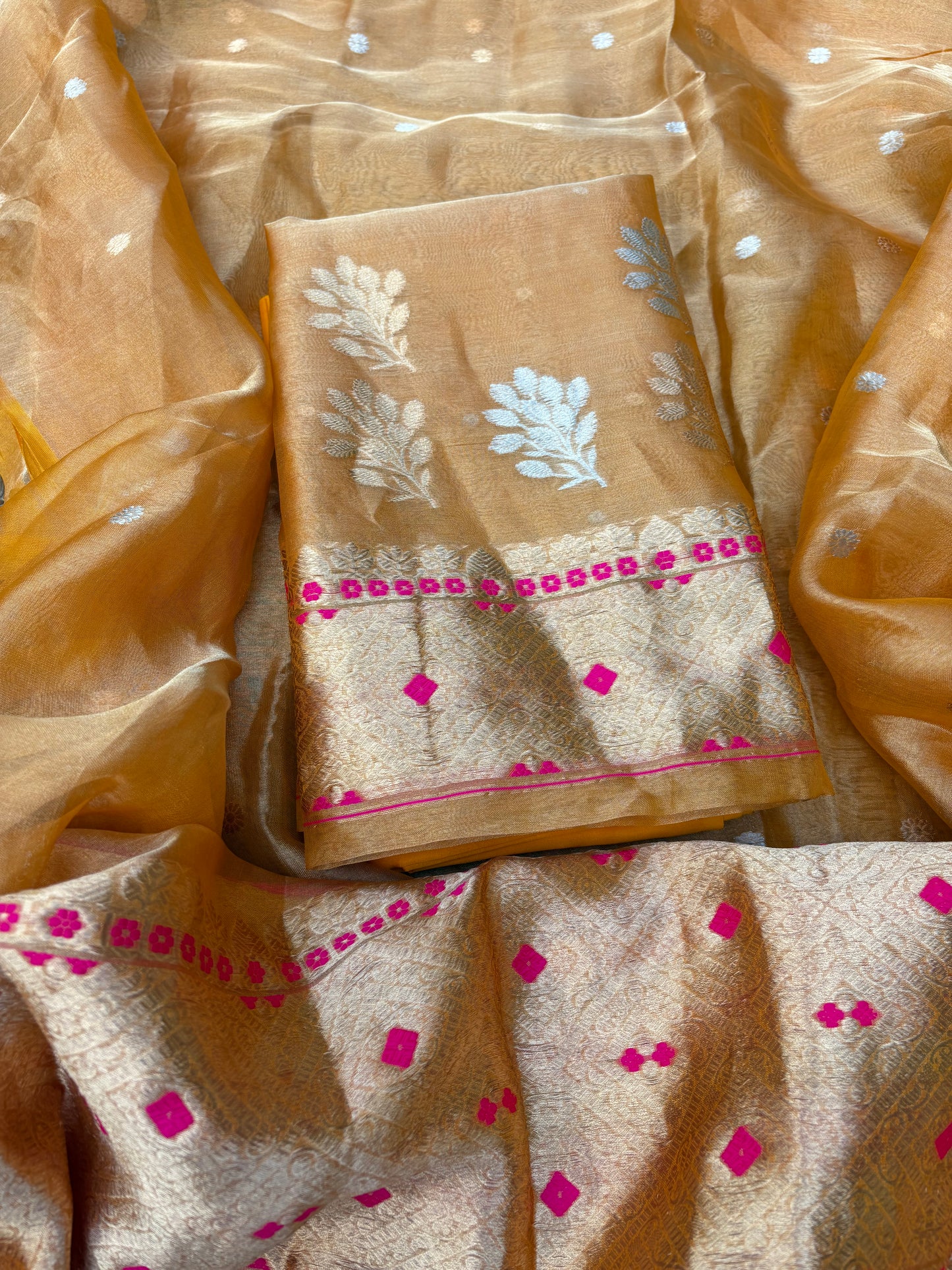 Yellow tissue kadhwa 3 piece suit set