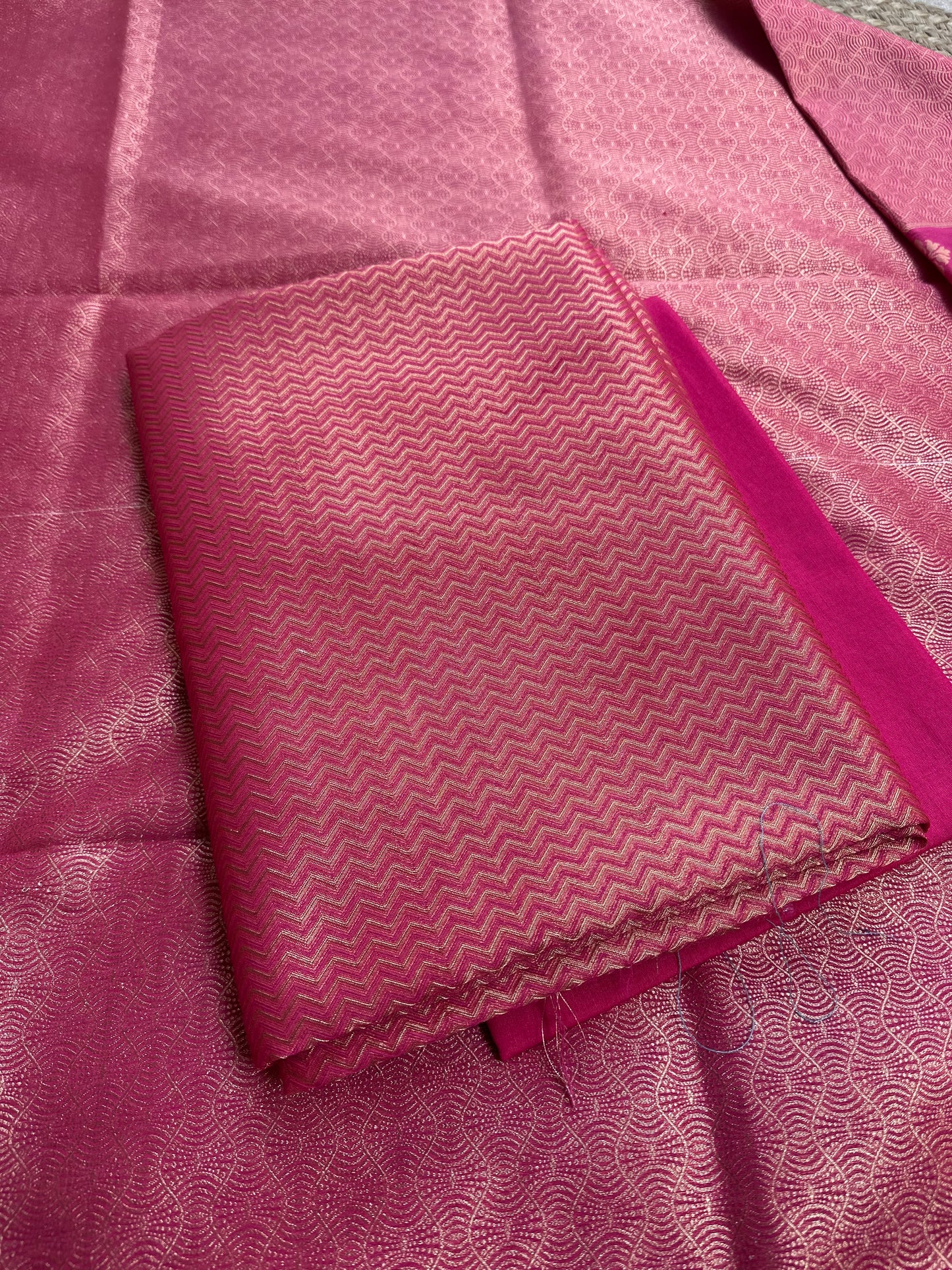 Pink cotton tissue heaving weaving suit set