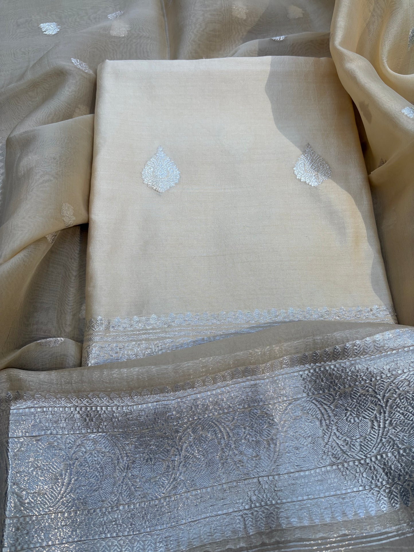 Cream Chiniya silk kurta, kora silk dupatta, plain bottom