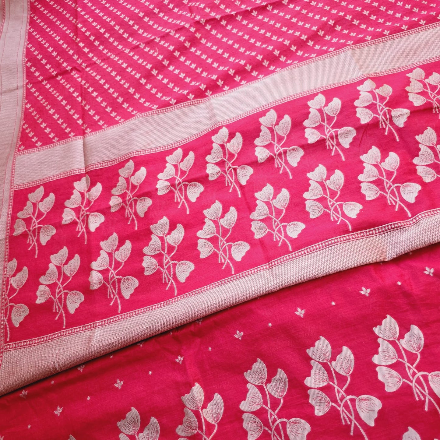 Premium cotton full woven 3 pieces suit.