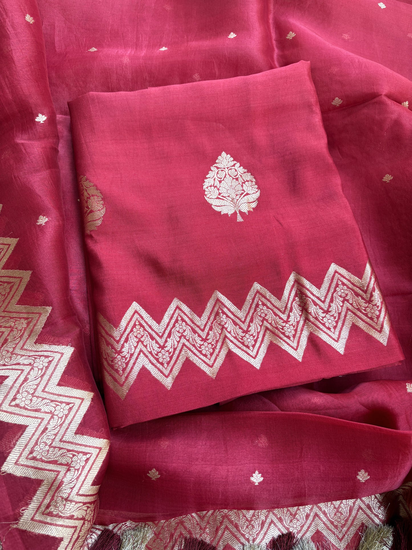 Red maroon Chiniya kora suit set