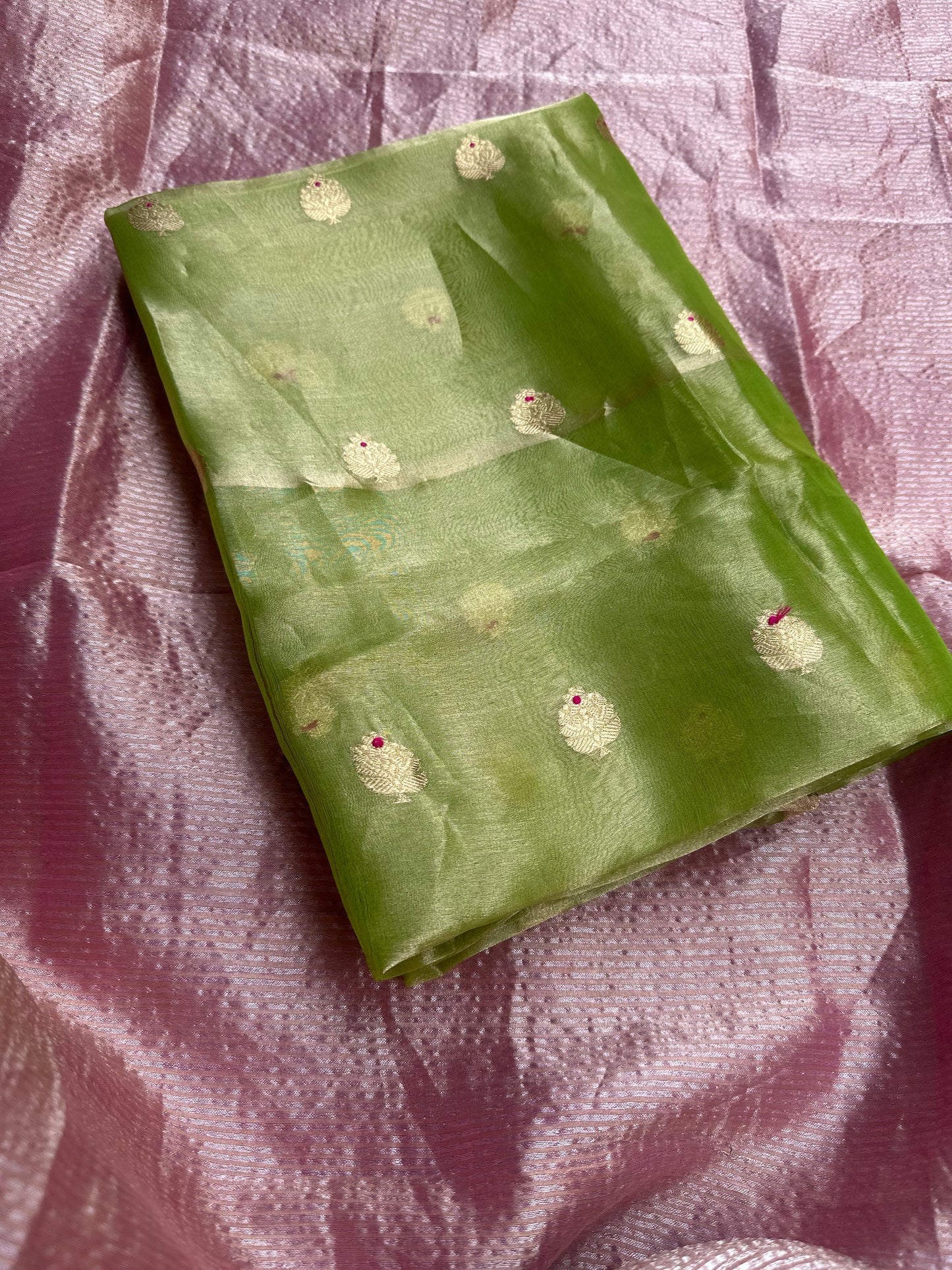 Green kadhwa tissue kurta, full weaving dupatta, plain bottom