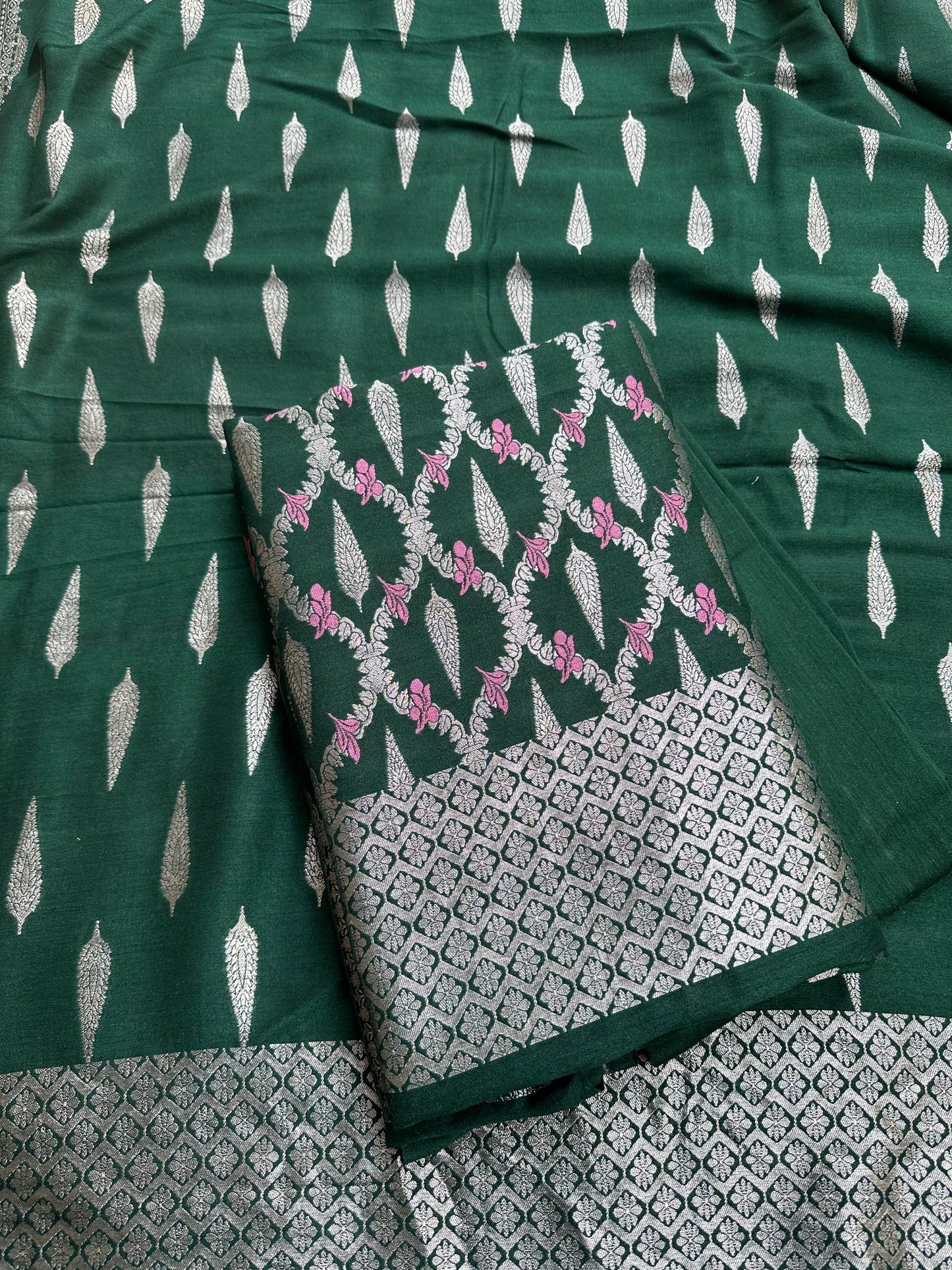 Green meendar moonda silk 3 piece suit