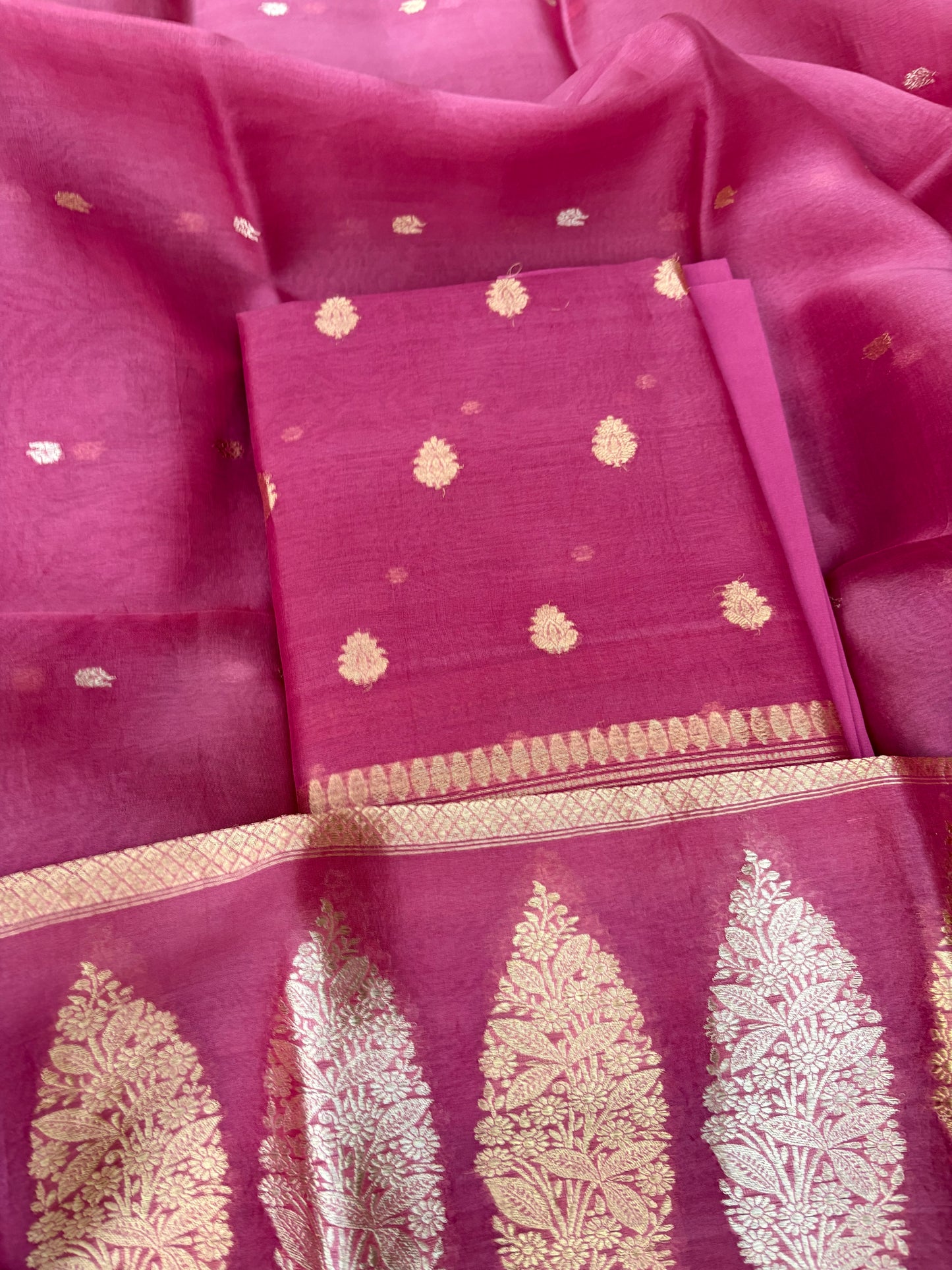 Onion pink kora kadhwa 3 piece suit set