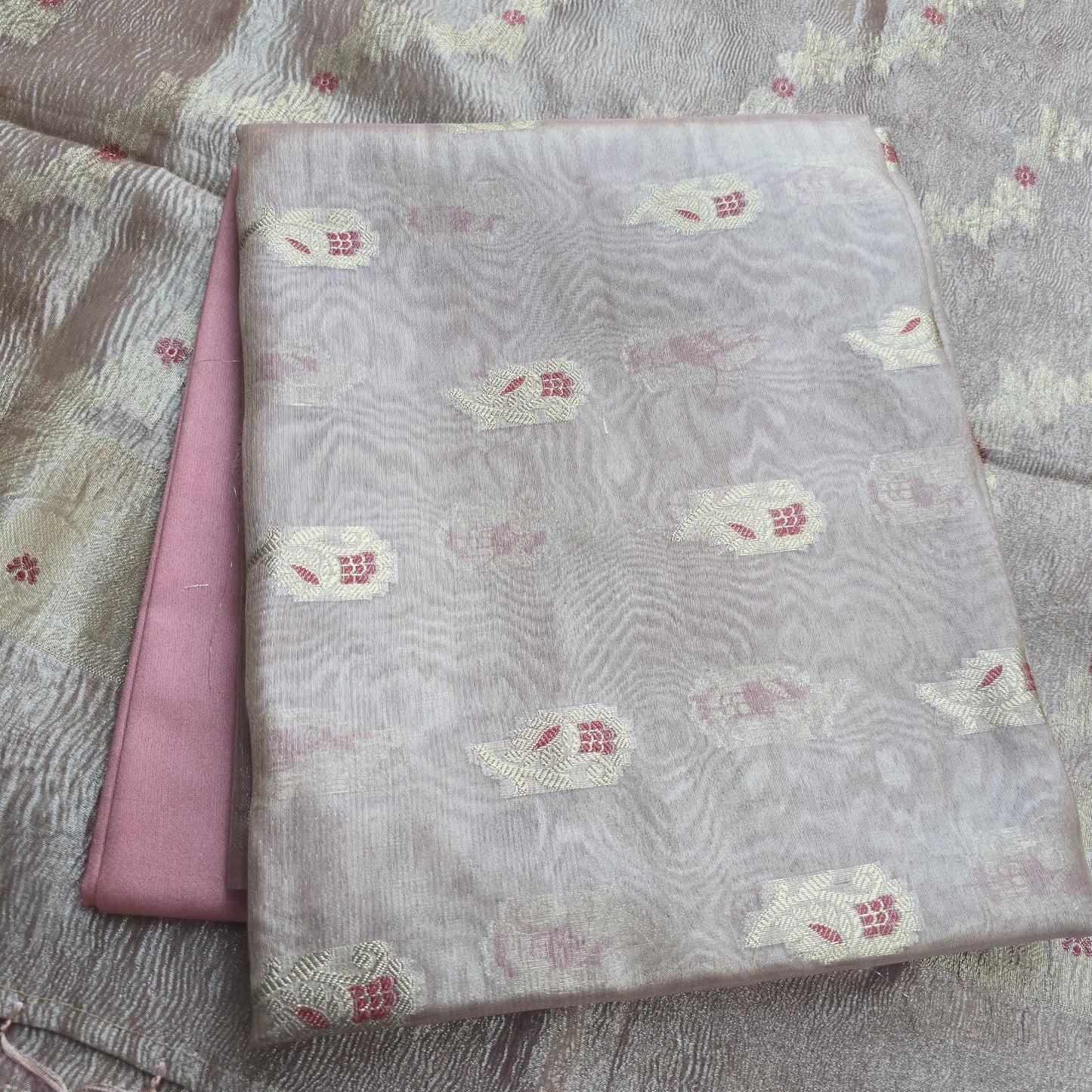 Pinky Premium tissue meendar suit set