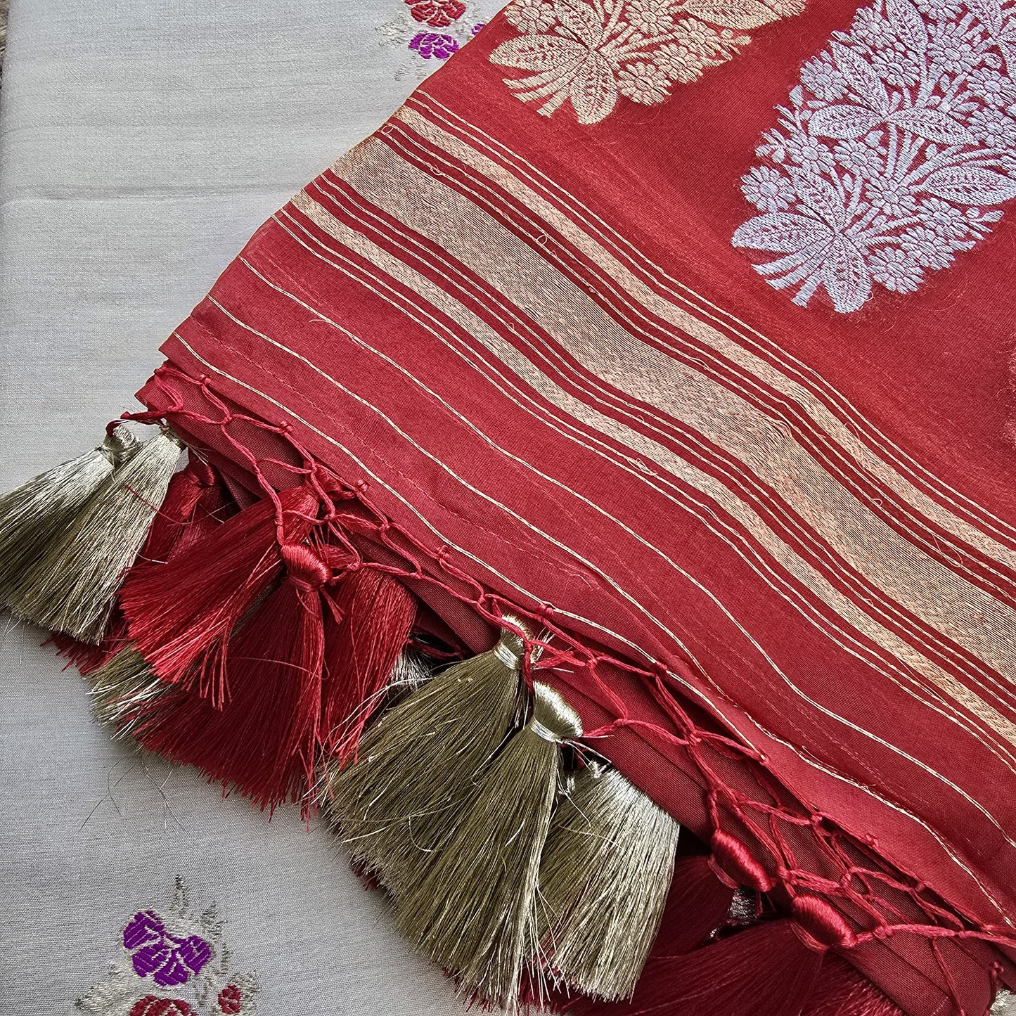 Cream moonga silk meenadar kurta, kora silk dupatta, plain silk bottom
