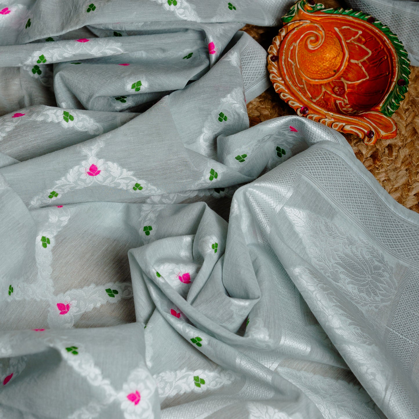 Grey tilfi weaving kurta and single color rangkat dupatta, plain bottom