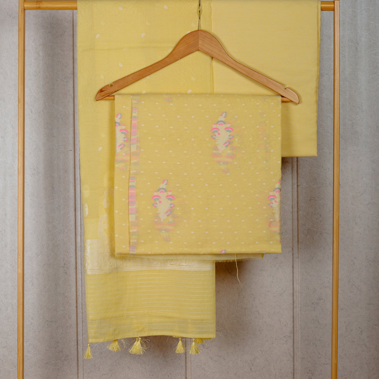 Light yellow weaving kurta with woven dupatta, plain bottom