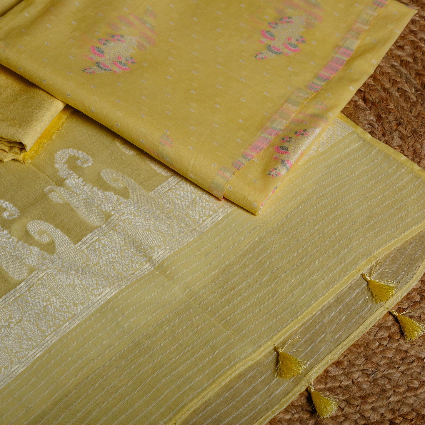 Light yellow weaving kurta with woven dupatta, plain bottom