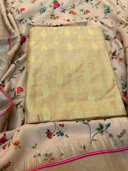 Beige kurta, digital print dupatta, plain bottom