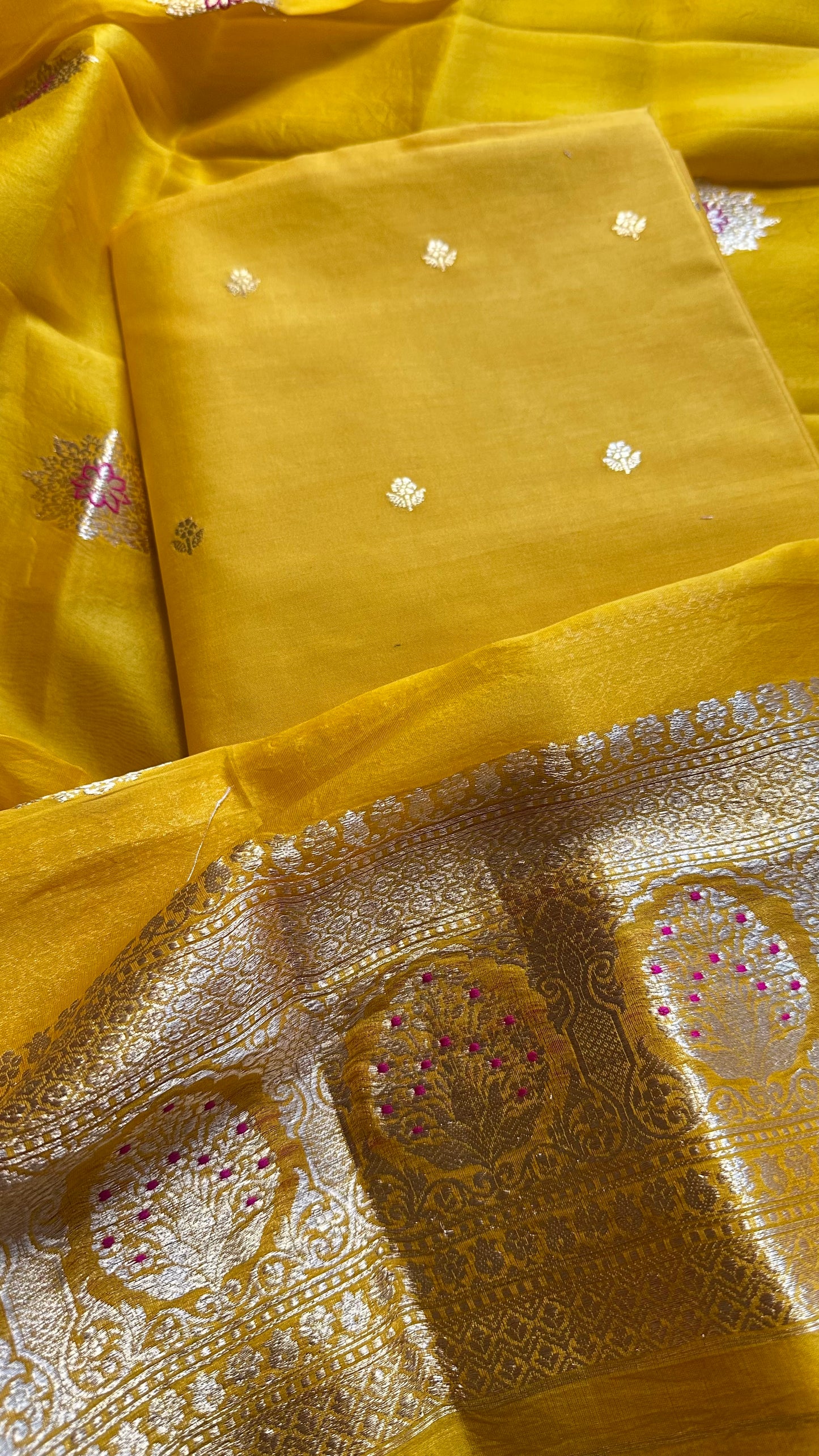 Yellow chiniya silk kurta, kora meendar dupatta, plain silk bottom