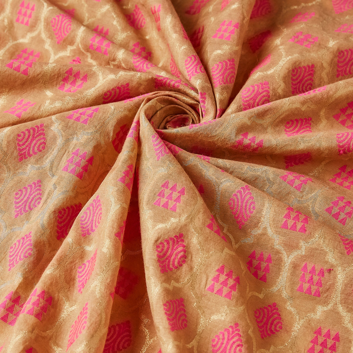 Pink flower booti kurta and full jaal weaving dupatta, plain bottom