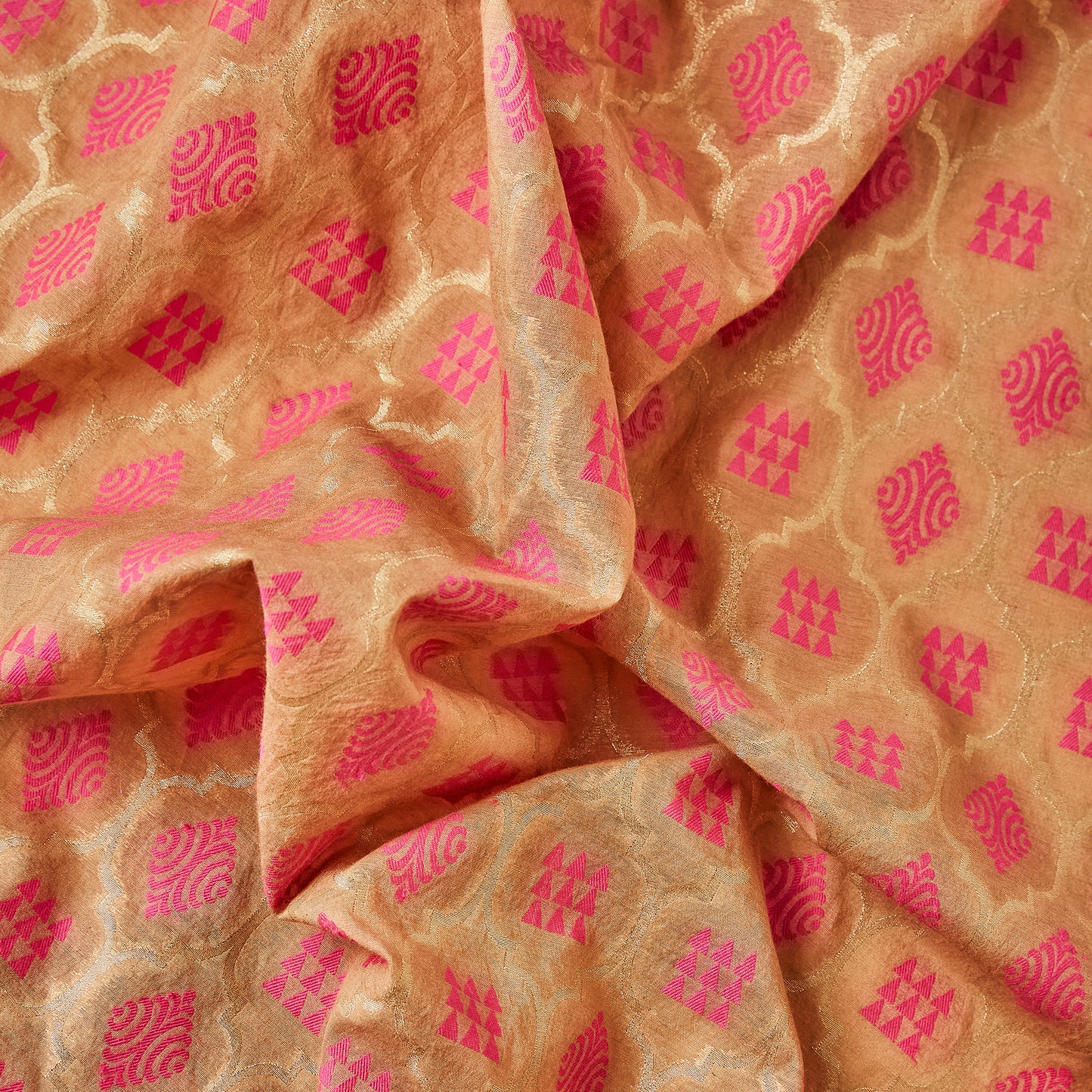 Pink flower booti kurta and full jaal weaving dupatta, plain bottom