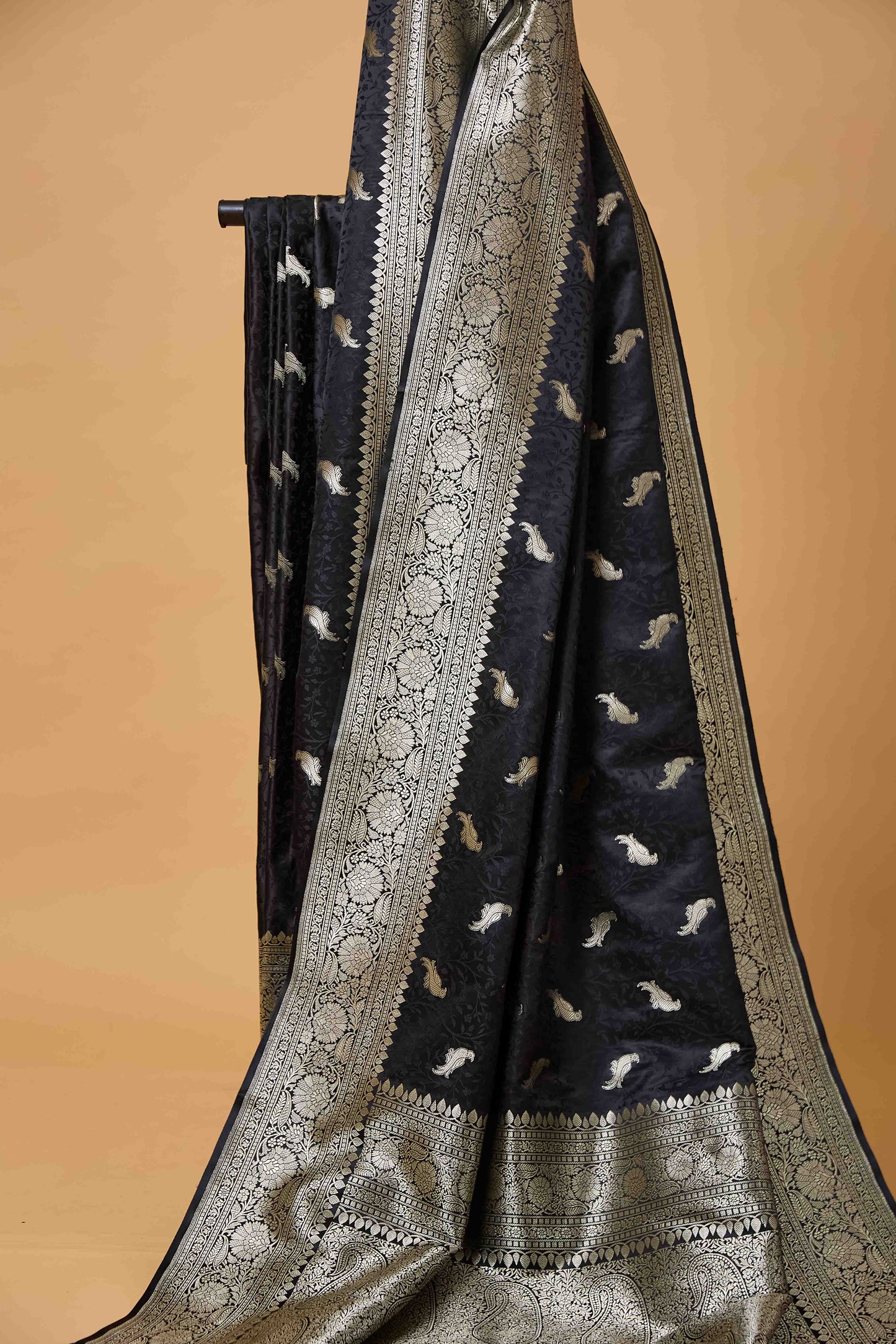 Black Tenchui Weaving Mashru Silk Saree
