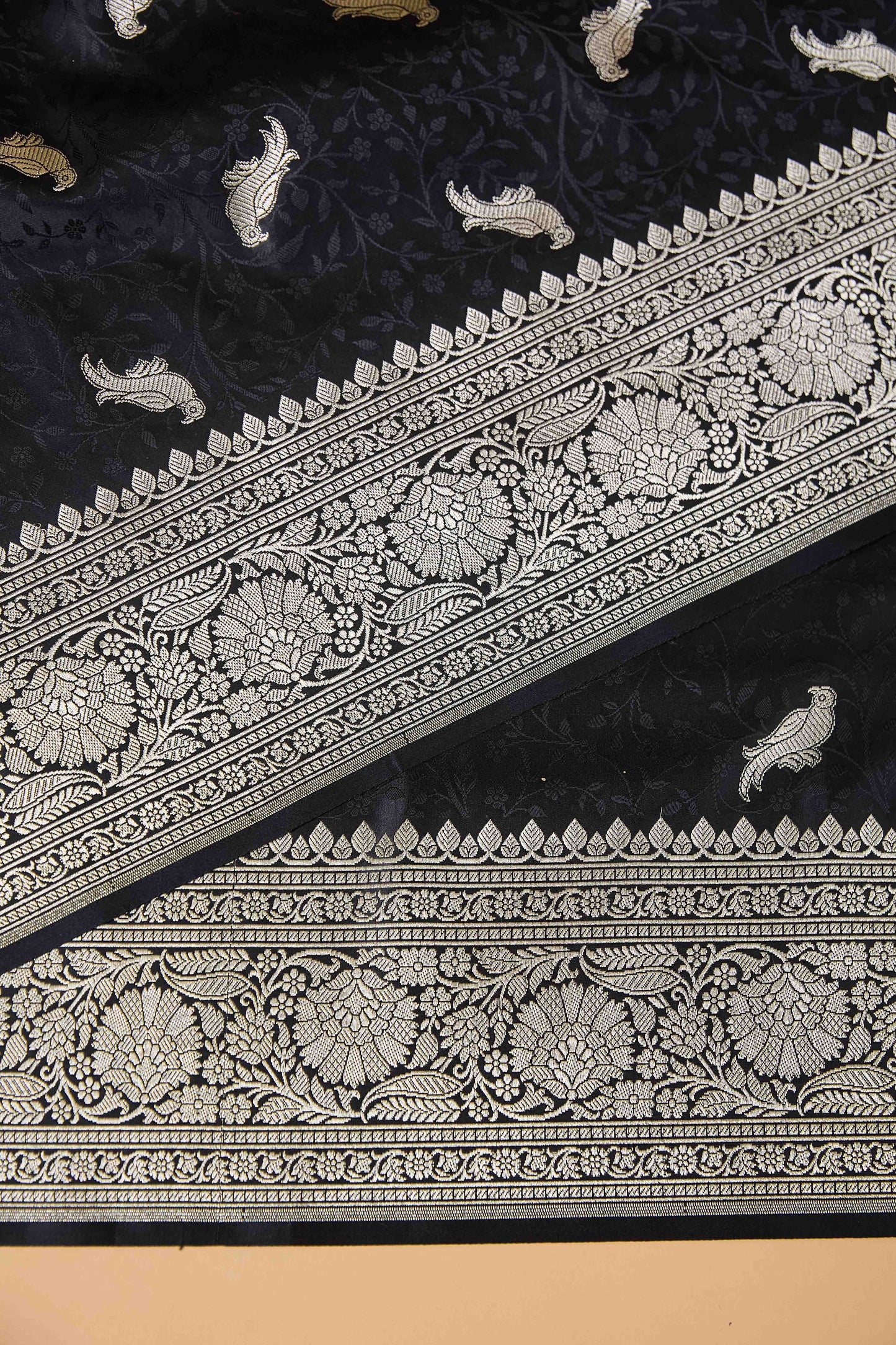 Black Tenchui Weaving Mashru Silk Saree