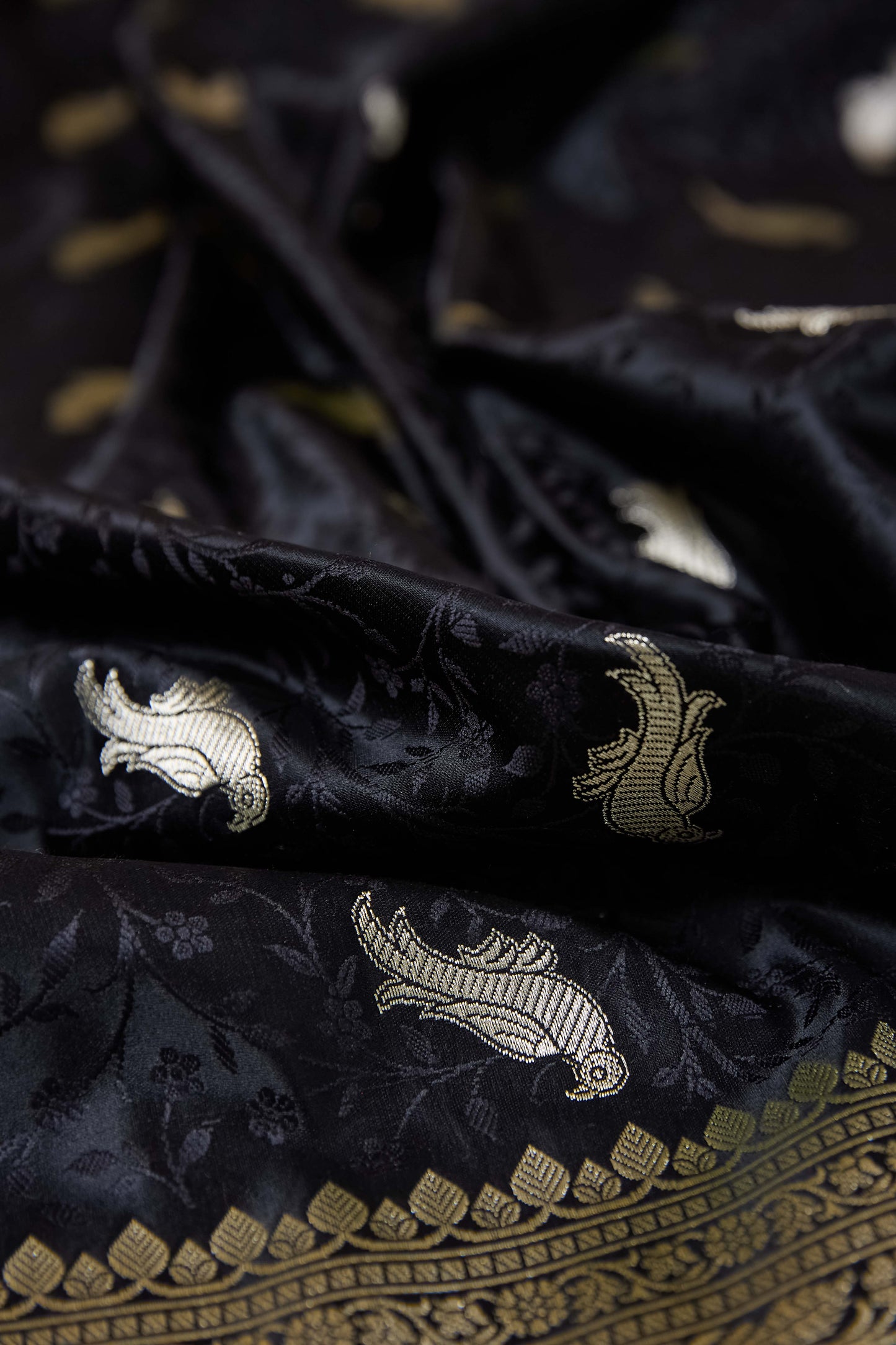Black Tenchui Weaving Mashru Silk Saree