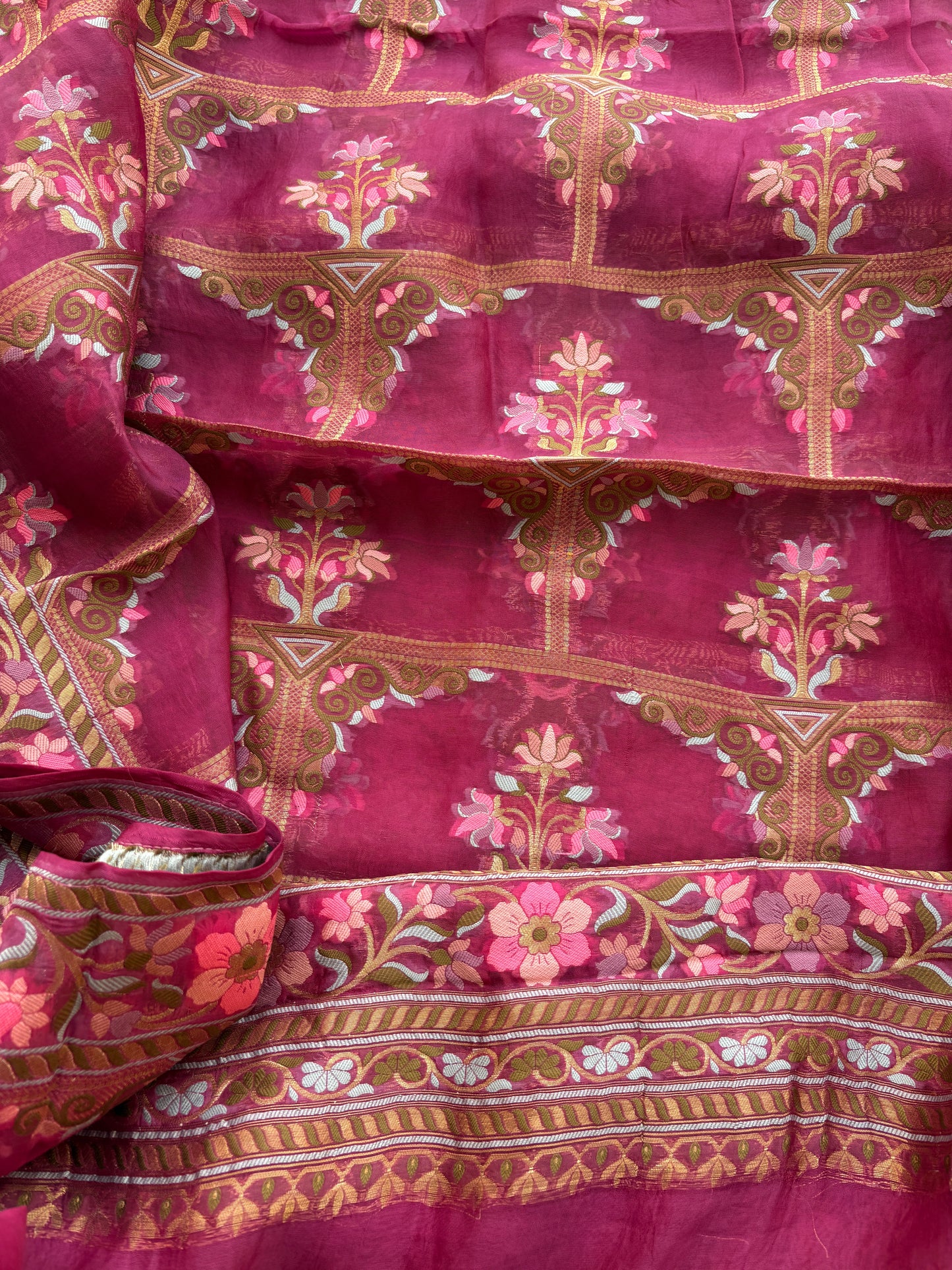 Magenta kora silk jaal suit set