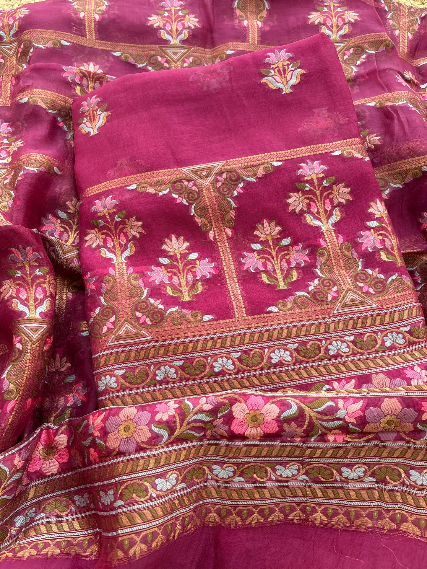 Magenta kora silk jaal suit set