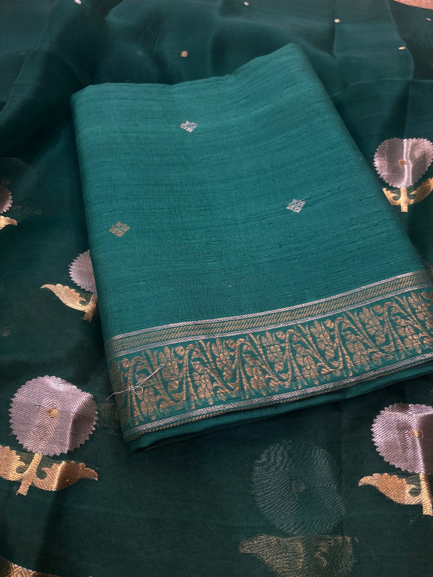 Green raw silk suit with kora silk suit set
