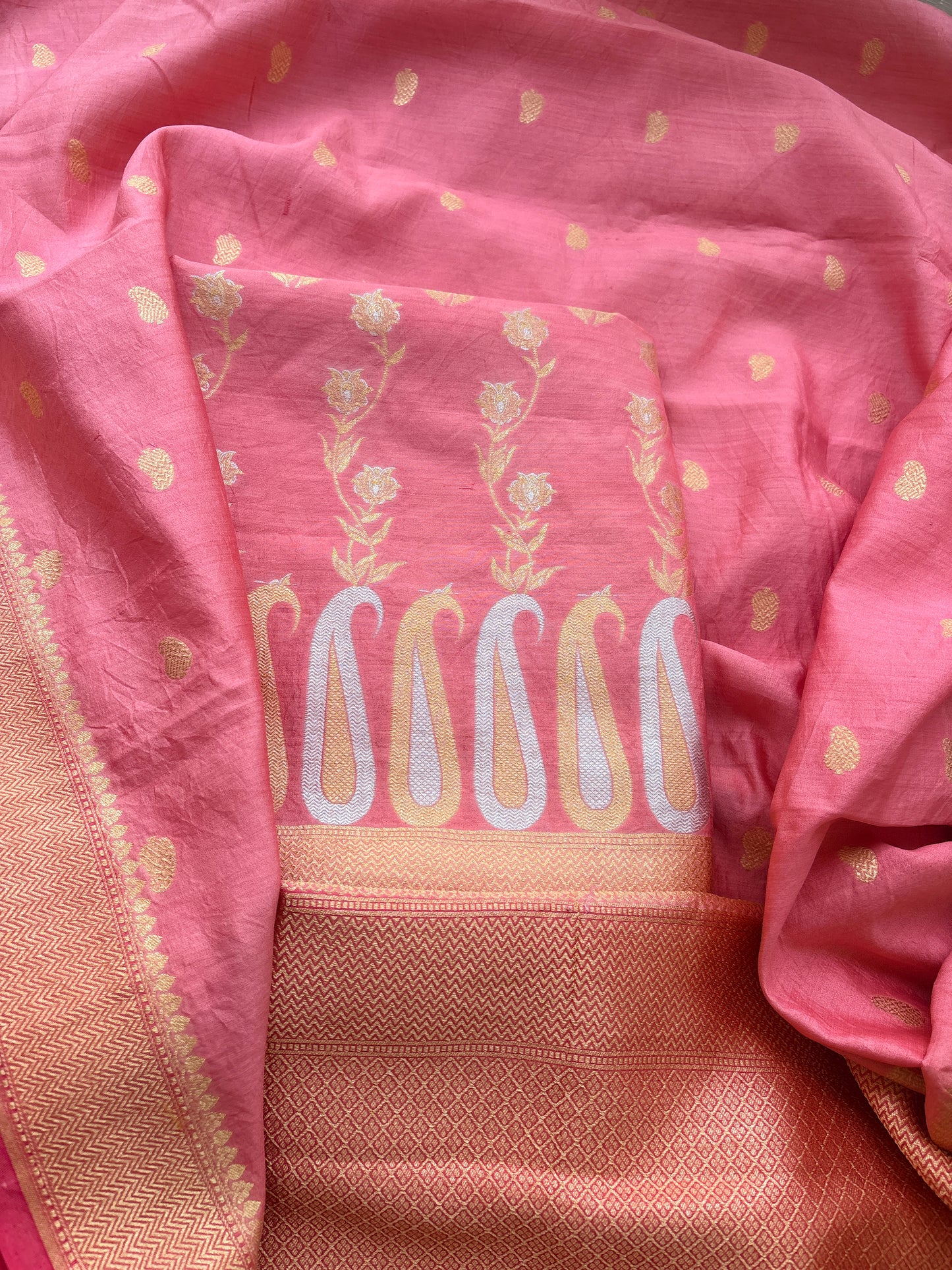 Pink Chiniya silk jaal kurta with booti dupattas