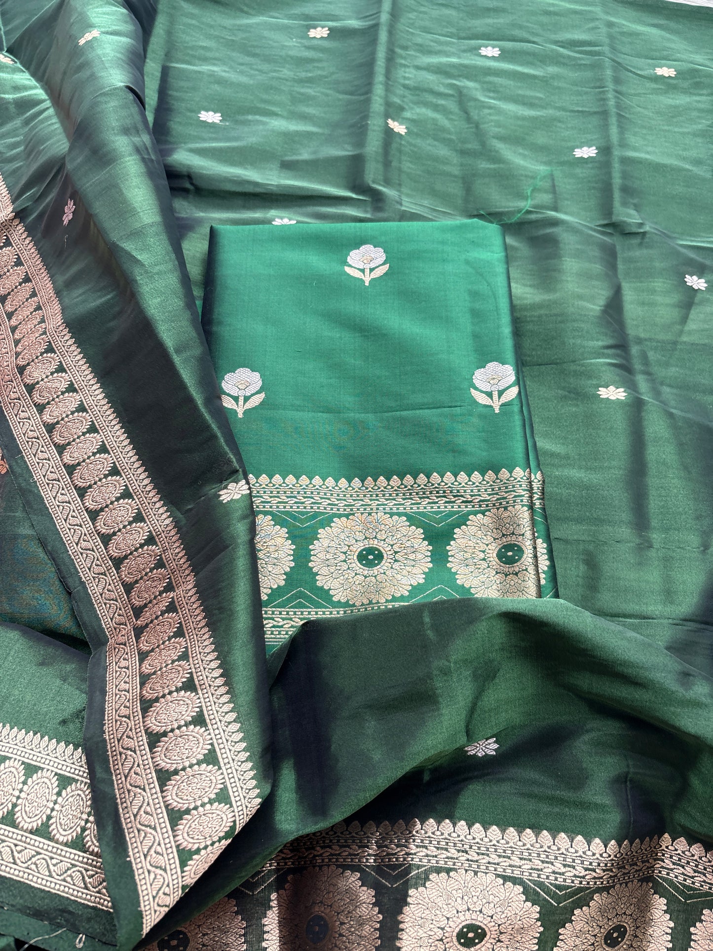 Green katan silk kurta , bottom and tissue kadhwa dupatta